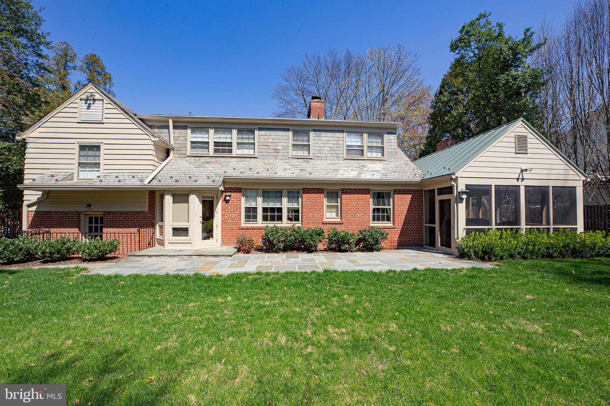 5042 OVERLOOK ROAD NW