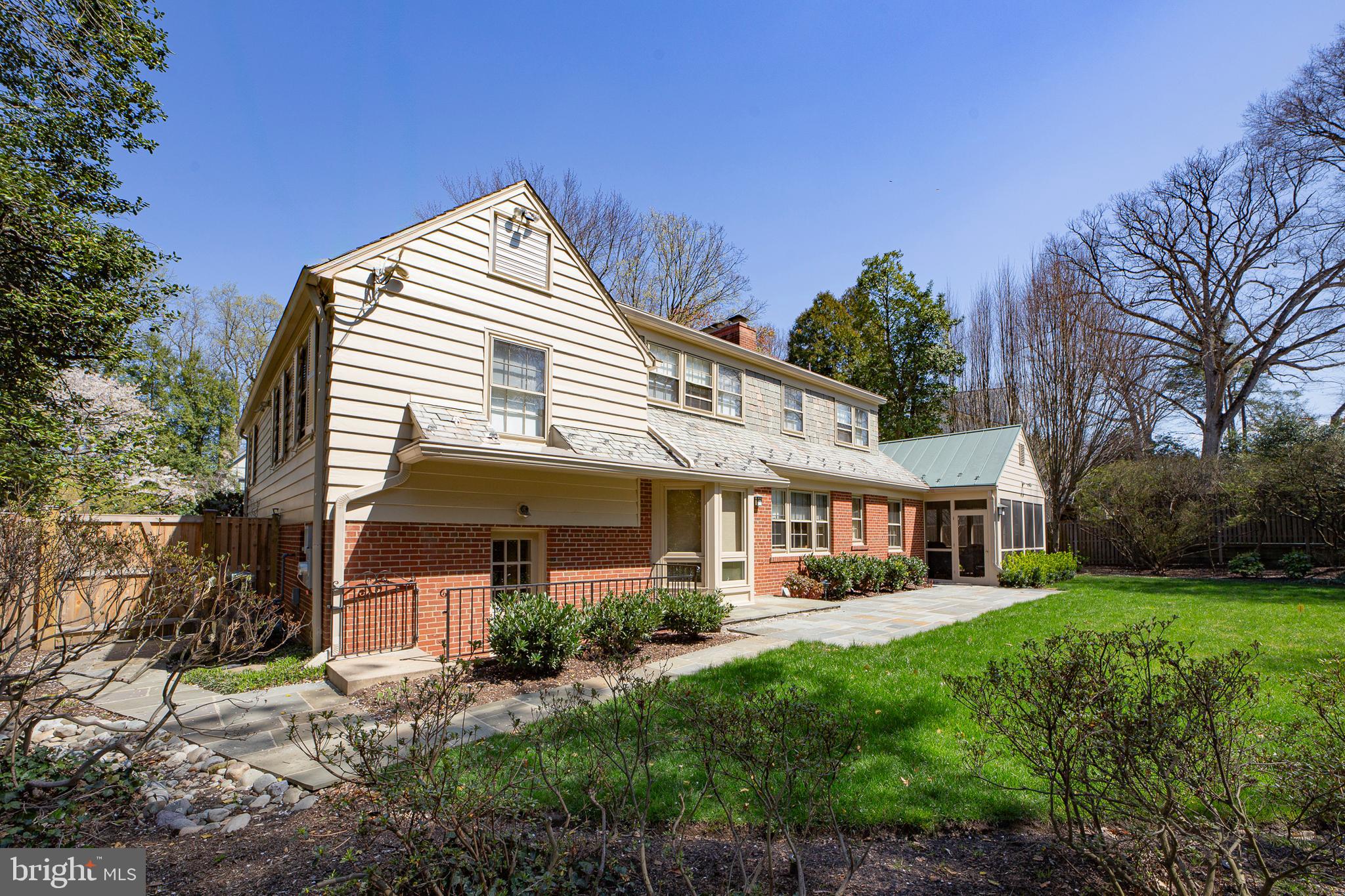 5042 OVERLOOK ROAD NW