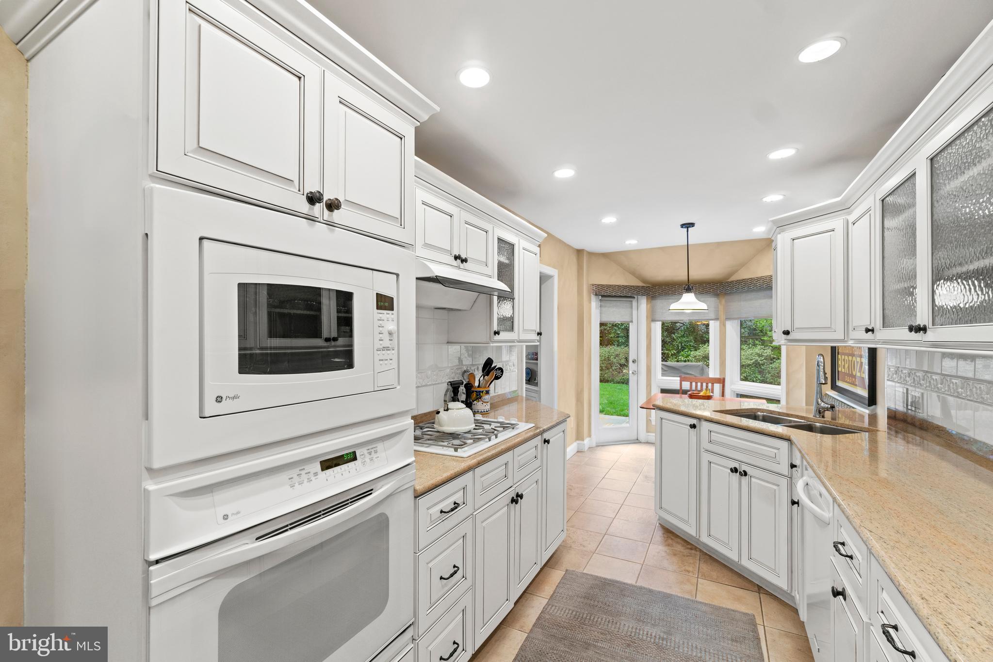 5042 OVERLOOK ROAD NW