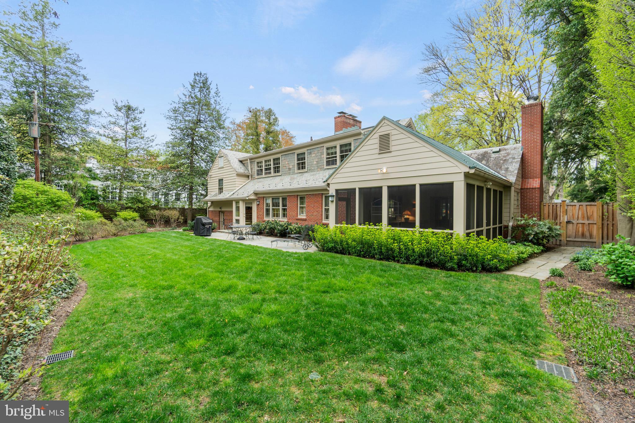 5042 OVERLOOK ROAD NW