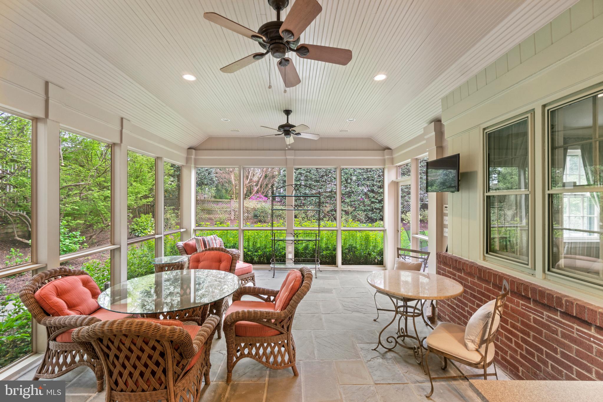 5042 OVERLOOK ROAD NW