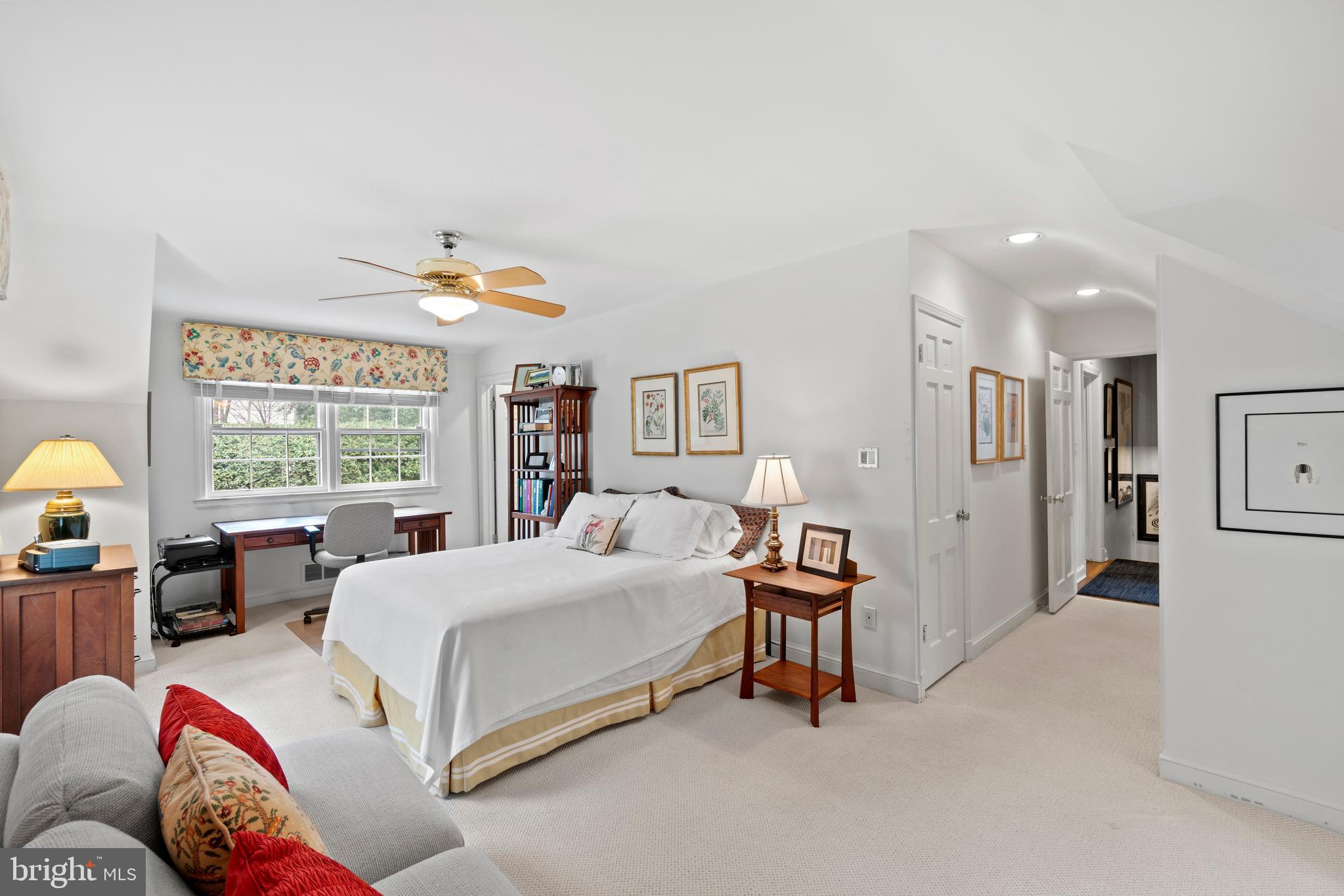 5042 OVERLOOK ROAD NW