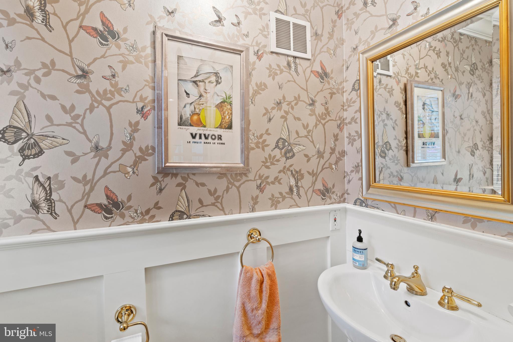 5042 OVERLOOK ROAD NW