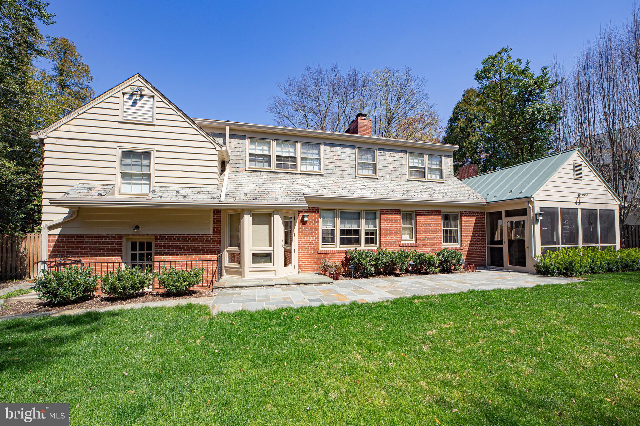 5042 OVERLOOK ROAD NW