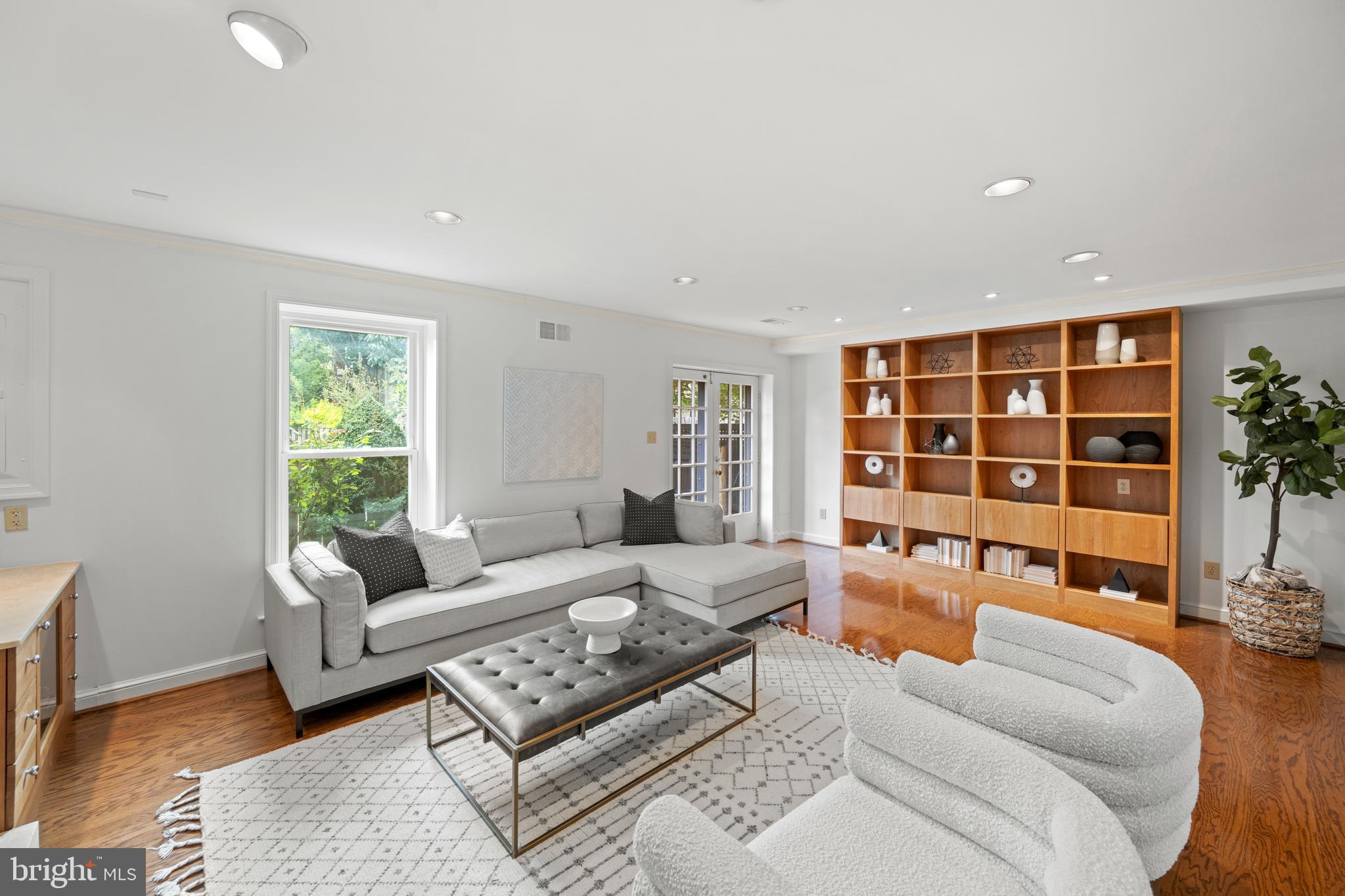 3802 KLINGLE PLACE NW