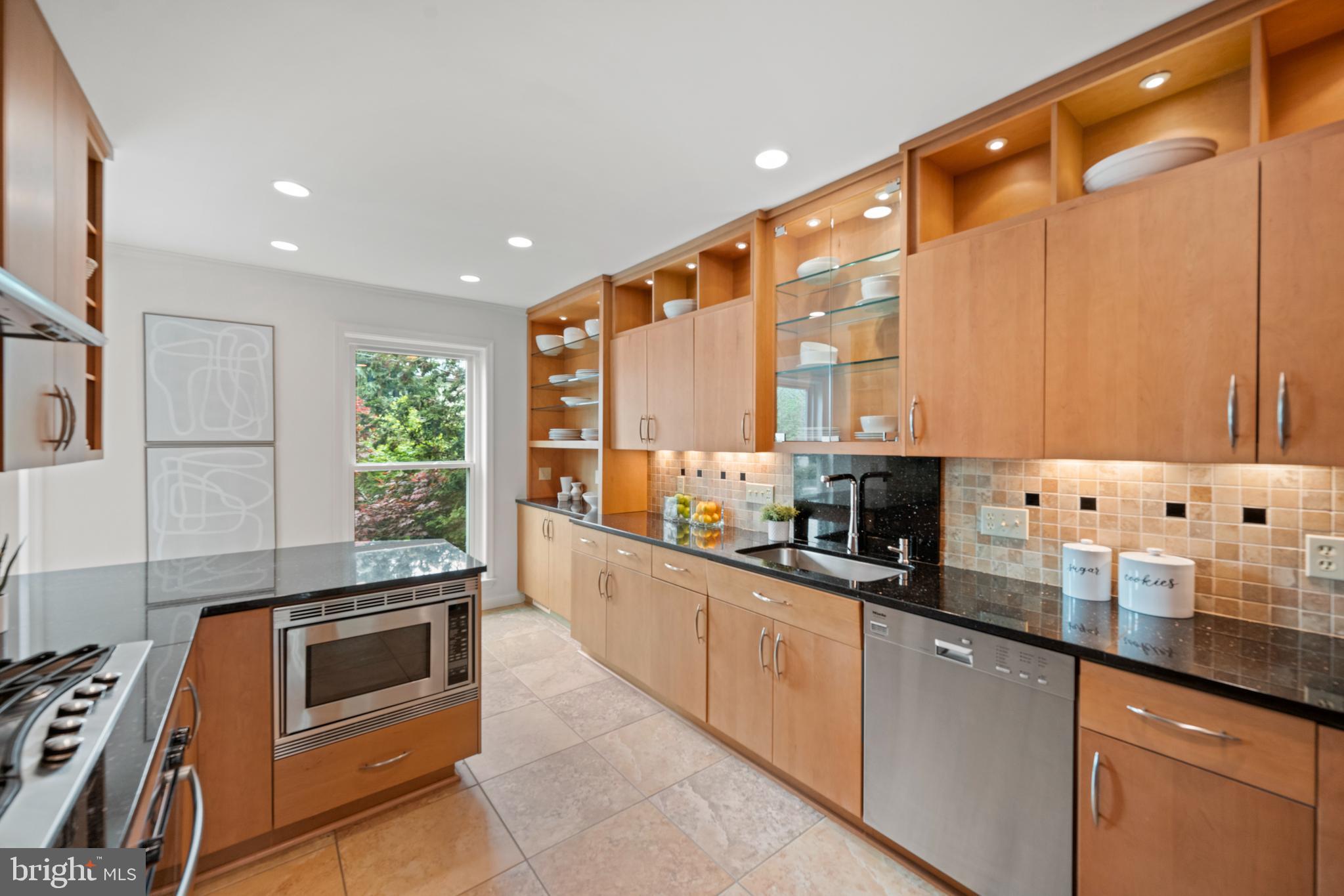 3802 KLINGLE PLACE NW