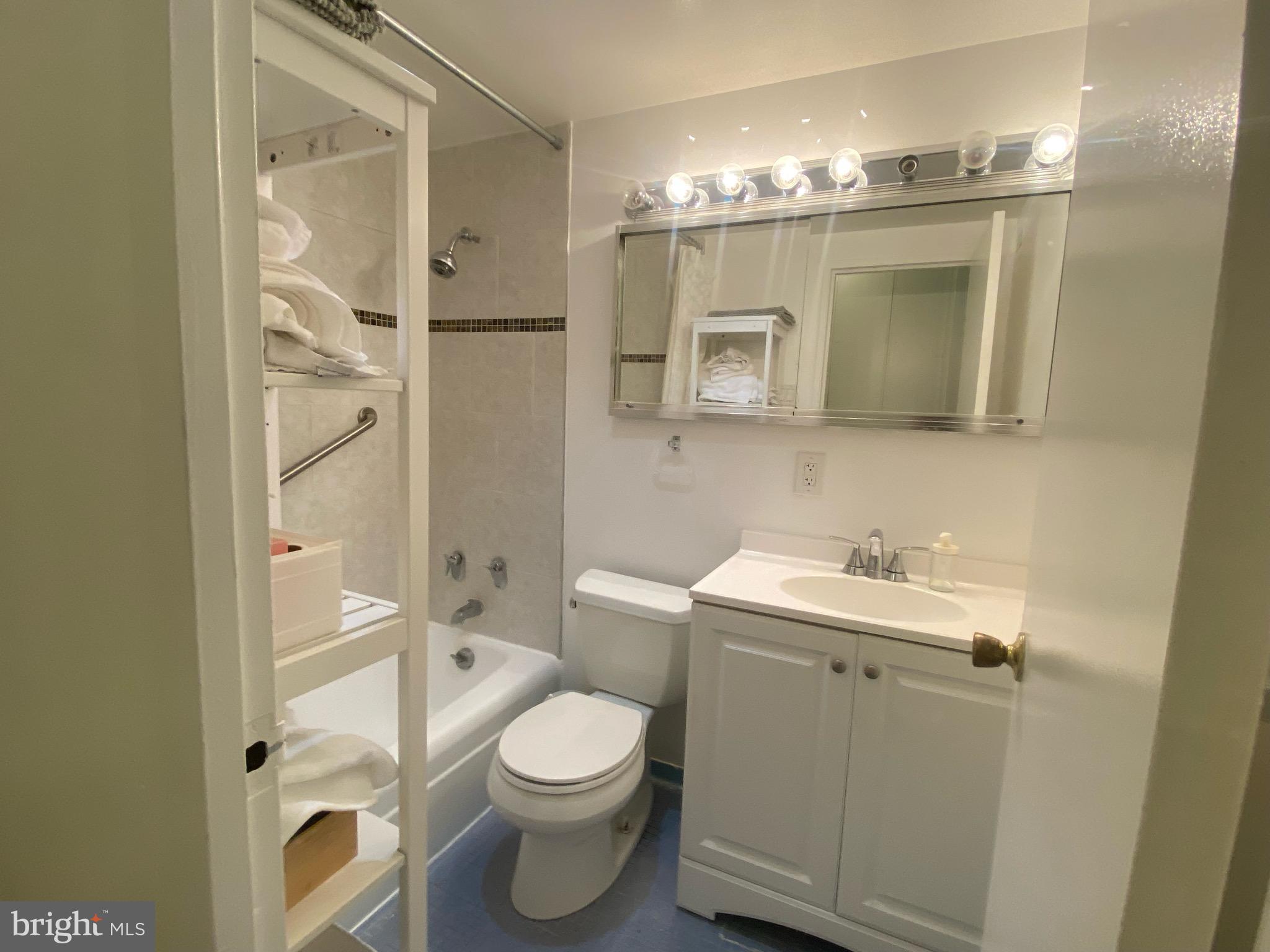 1435 4TH STREET SW B602