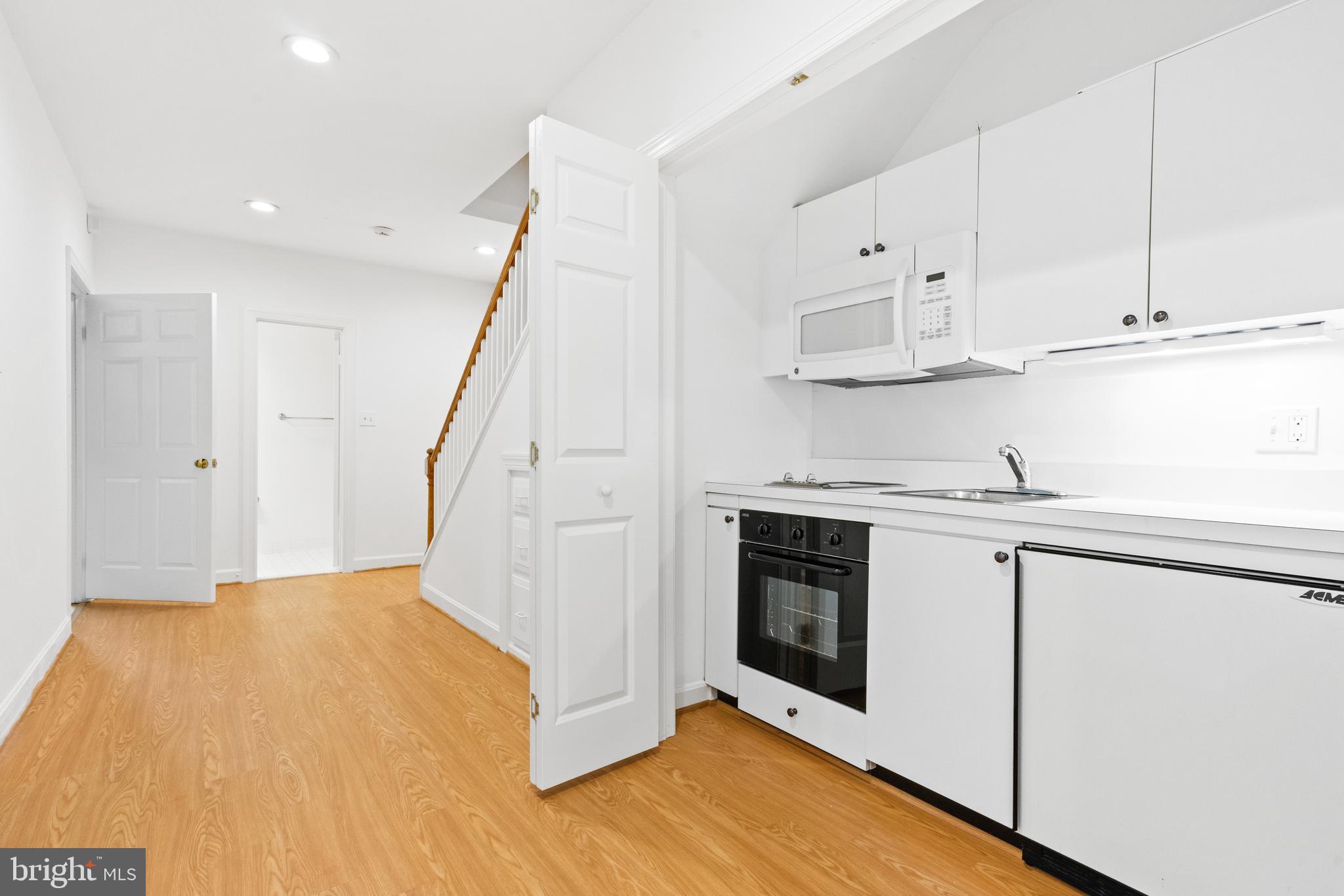 2722 CHAIN BRIDGE ROAD NW