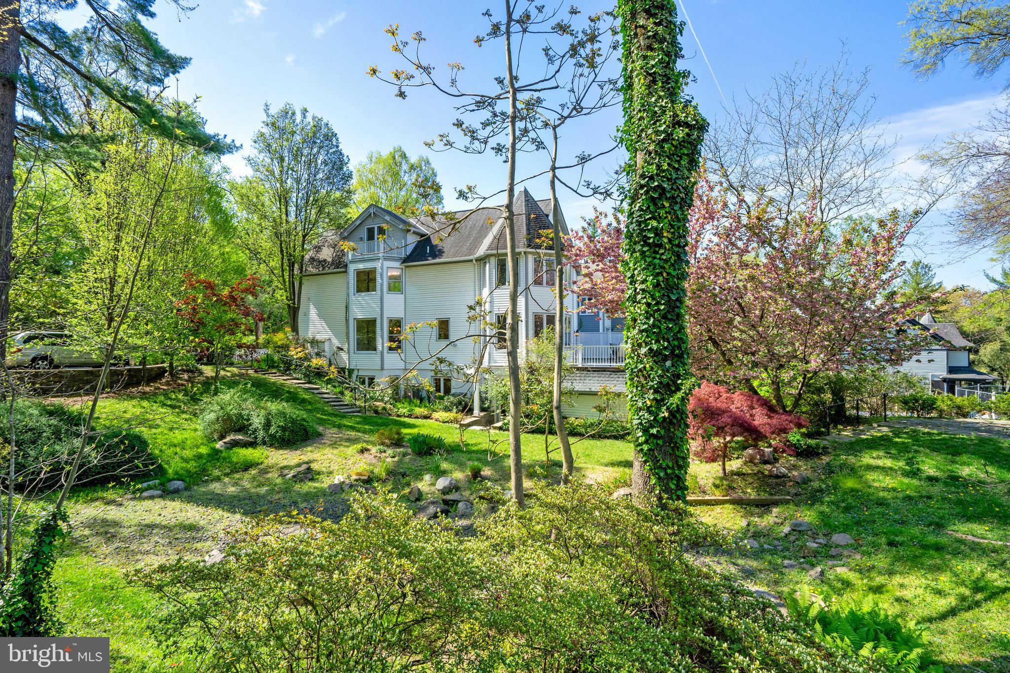 2722 CHAIN BRIDGE ROAD NW