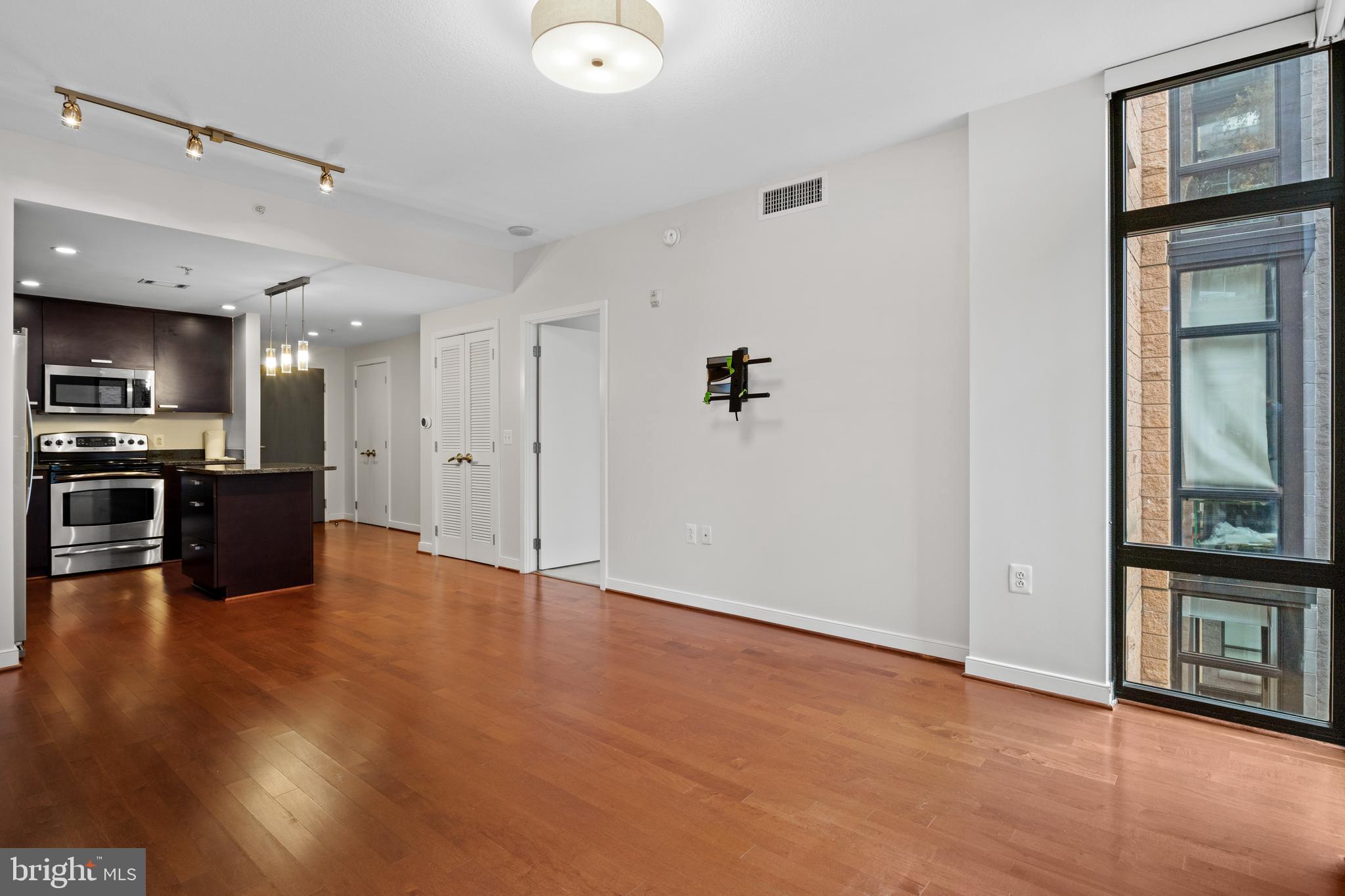 1010 MASSACHUSETTS AVENUE NW 812