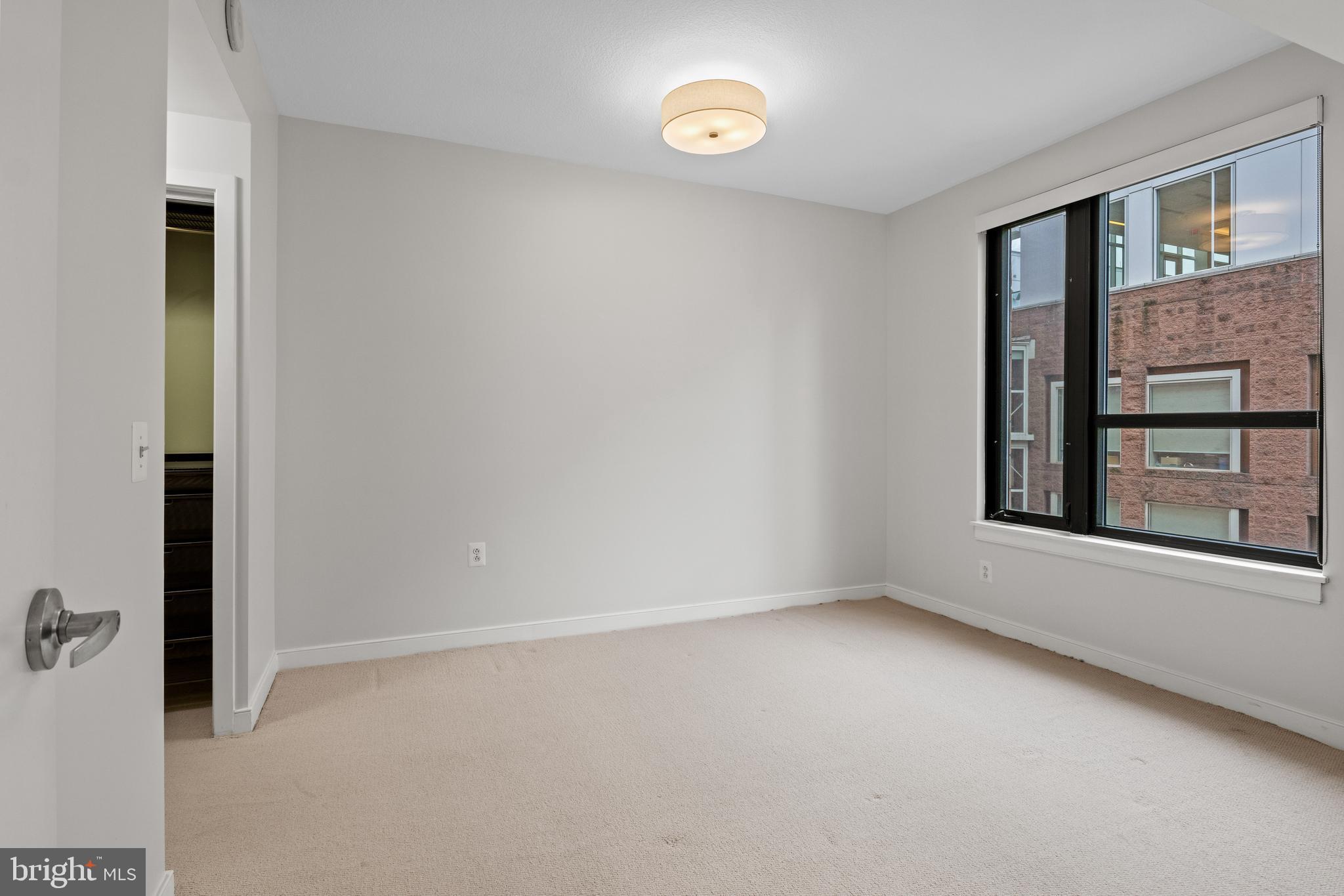 1010 MASSACHUSETTS AVENUE NW 812