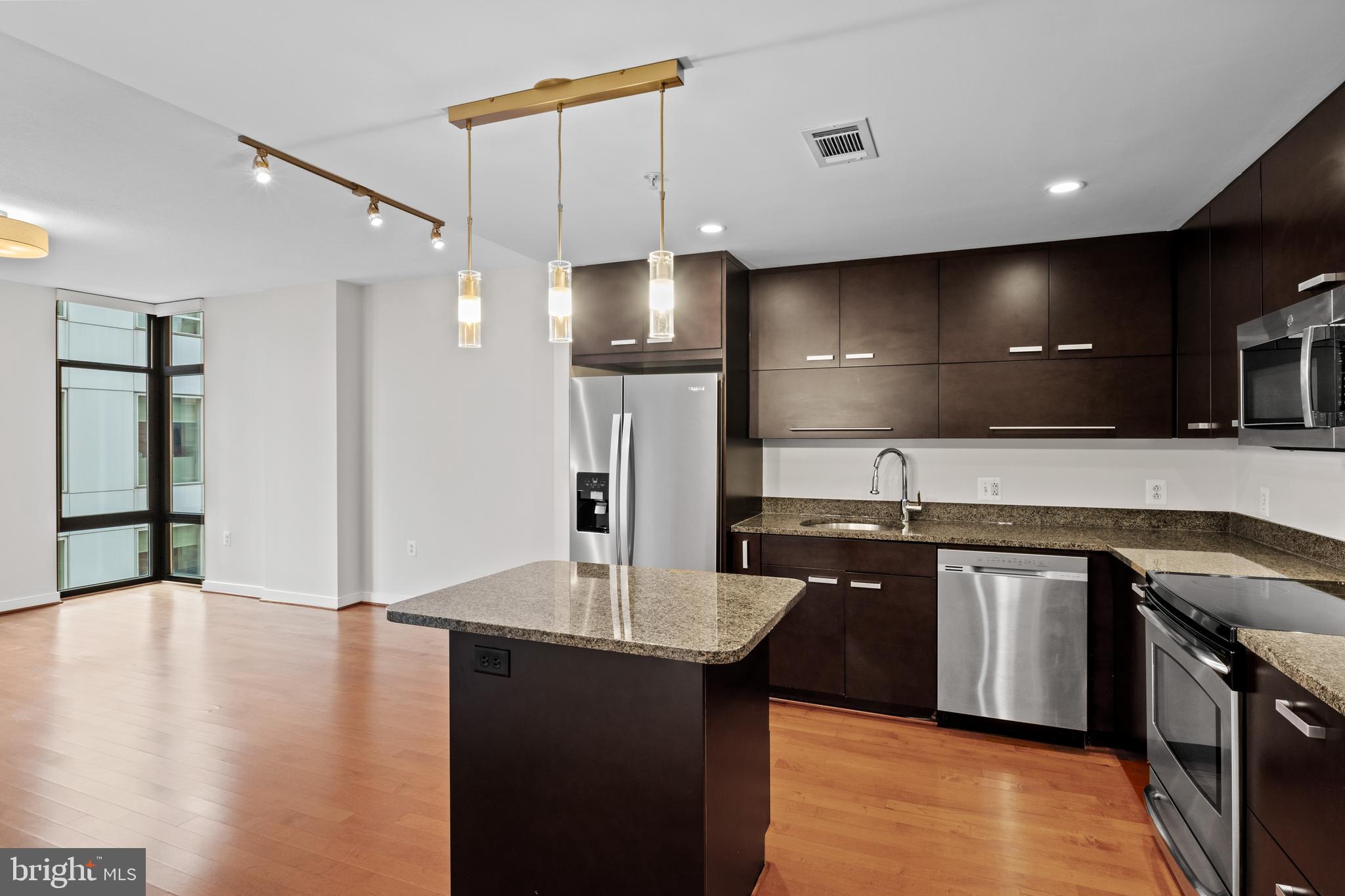 1010 MASSACHUSETTS AVENUE NW 812