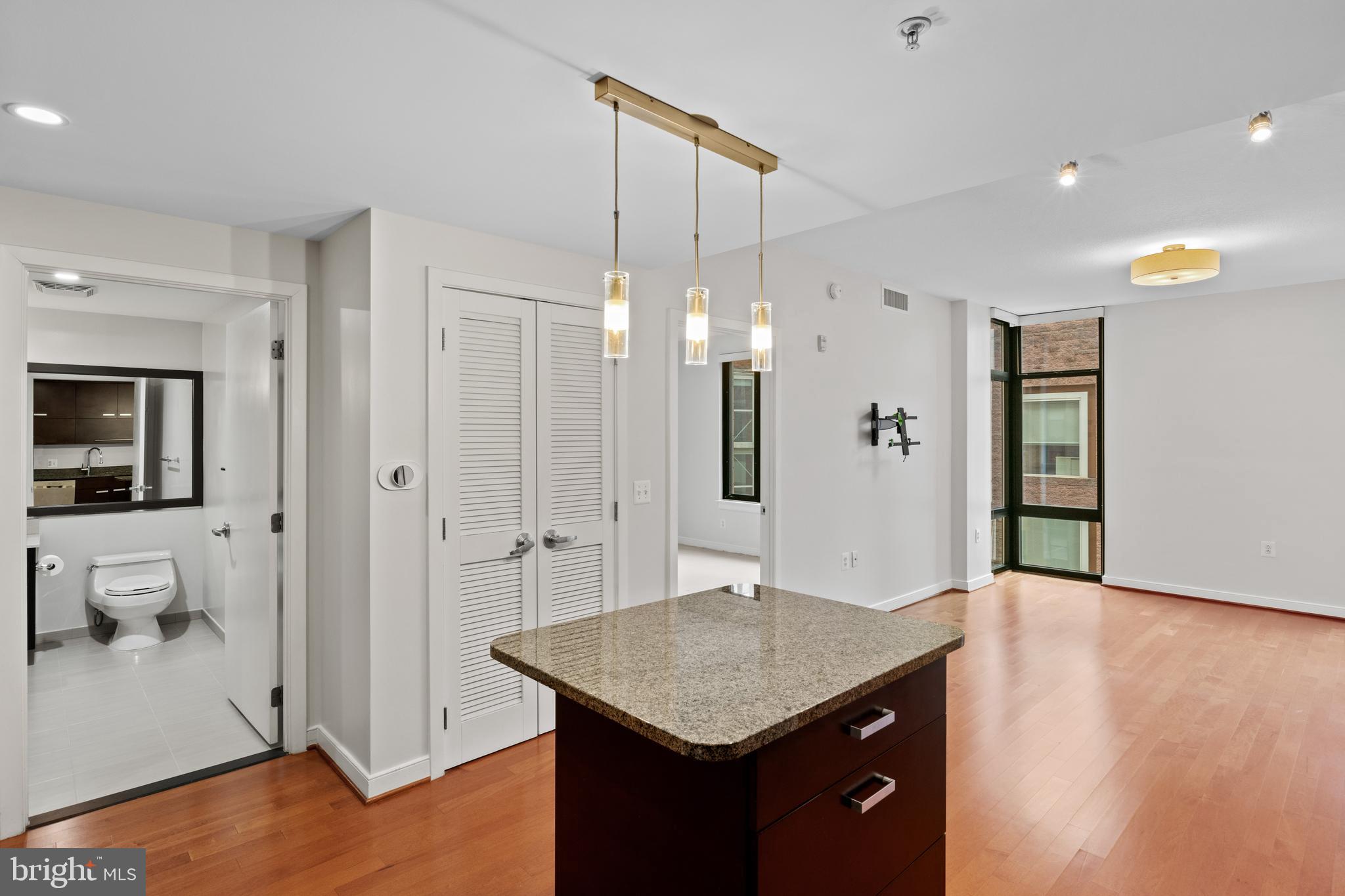 1010 MASSACHUSETTS AVENUE NW 812