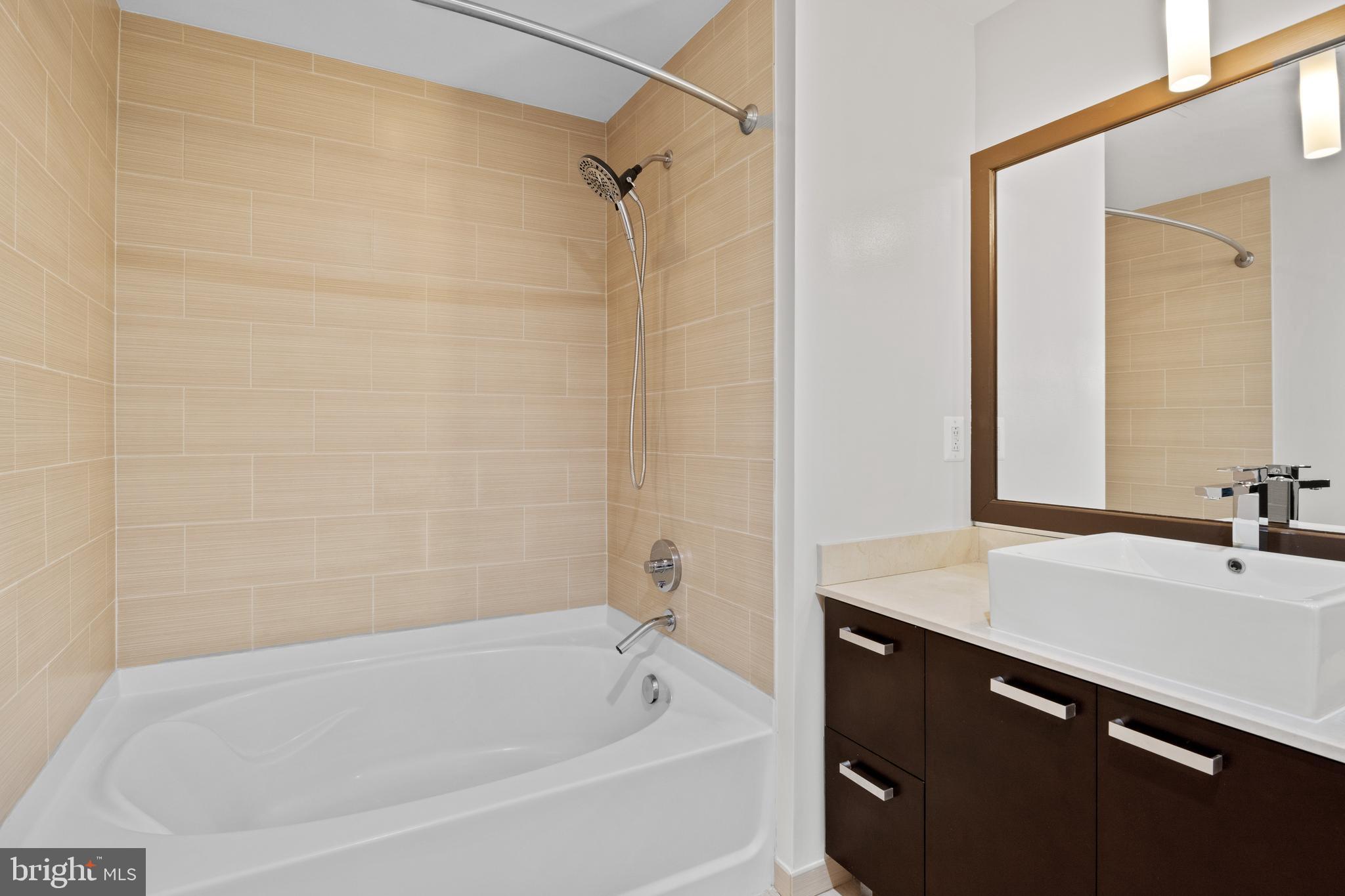 1010 MASSACHUSETTS AVENUE NW 812