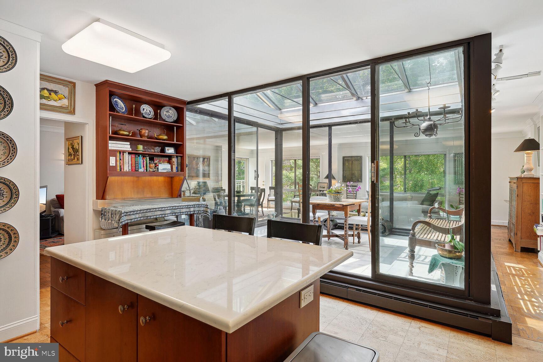 4100 CATHEDRAL AVENUE NW PH 17