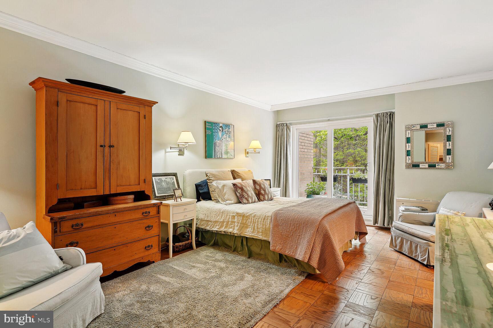 4100 CATHEDRAL AVENUE NW PH 17