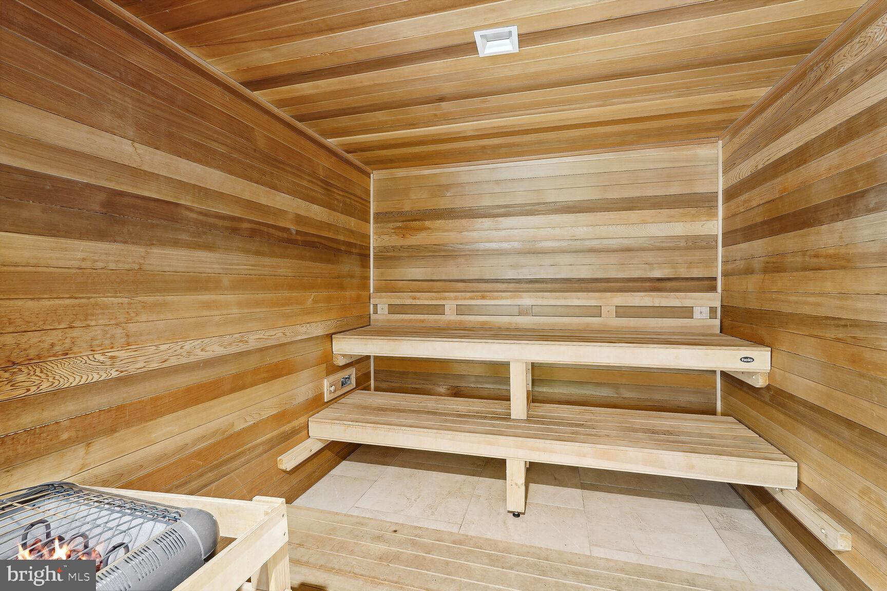 4100 CATHEDRAL AVENUE NW PH 17