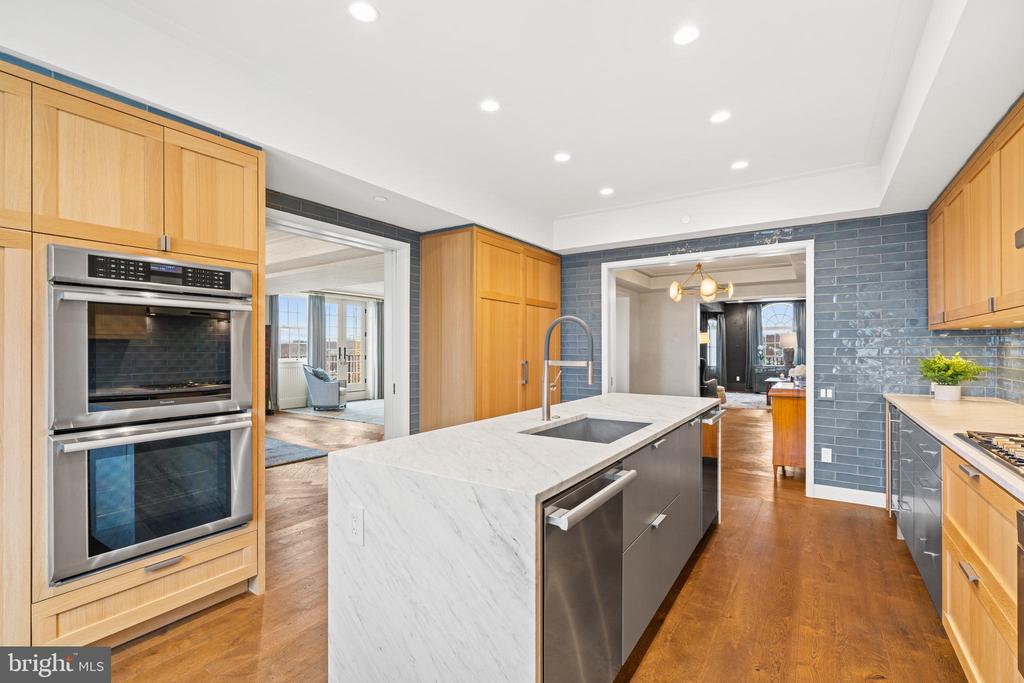 2660 CONNECTICUT AVENUE NW PH-C