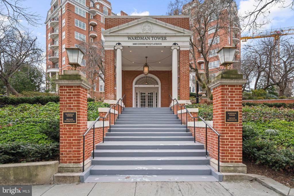 2660 CONNECTICUT AVENUE NW PH-C