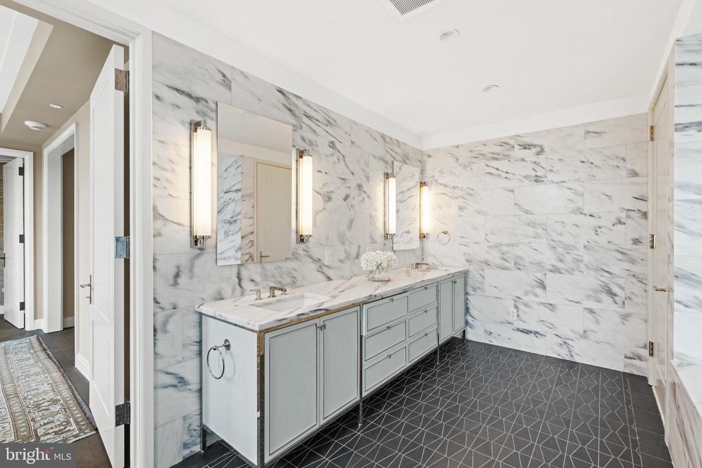 2660 CONNECTICUT AVENUE NW PH-C