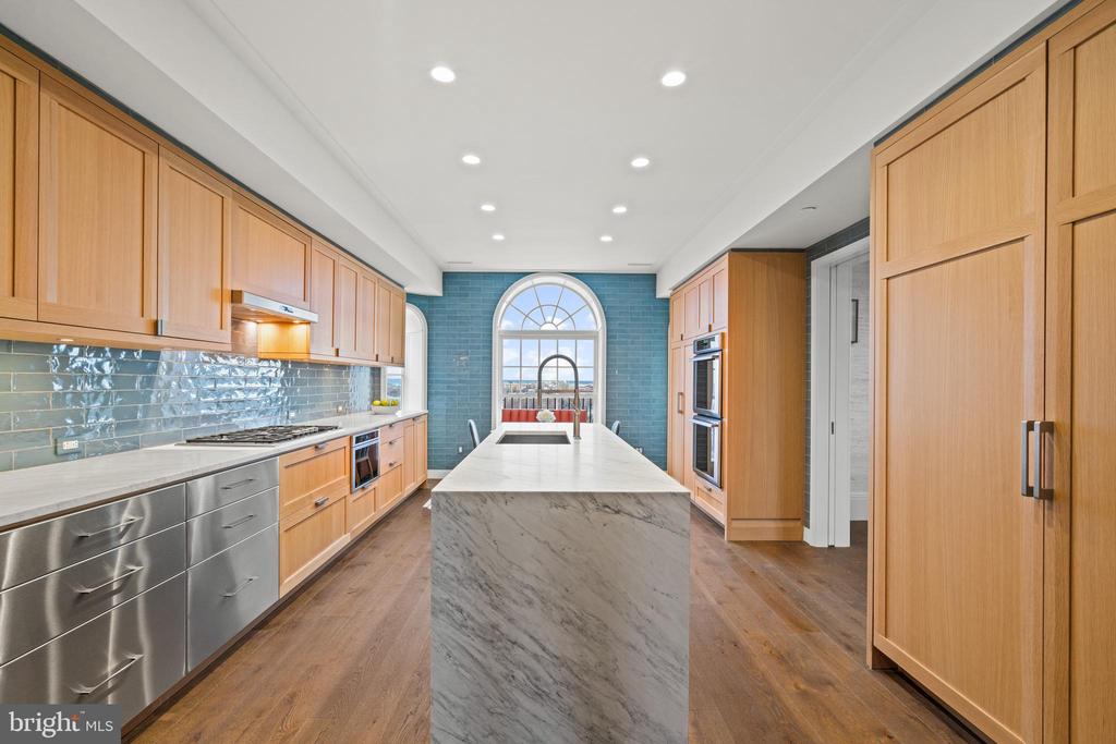 2660 CONNECTICUT AVENUE NW PH-C