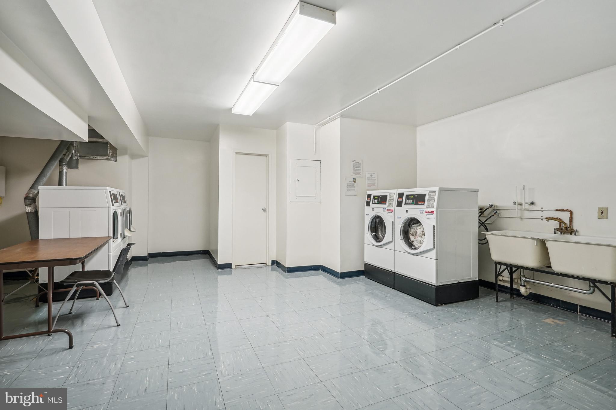 4201 CATHEDRAL AVENUE NW 1219E