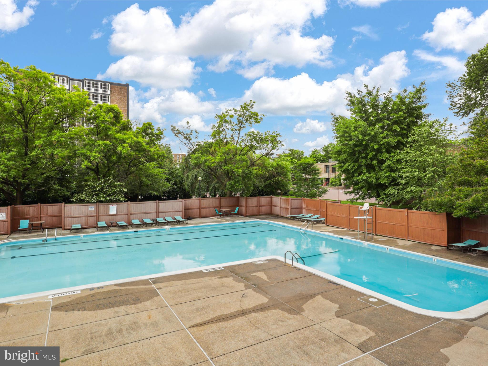 1250 4TH STREET SW W710