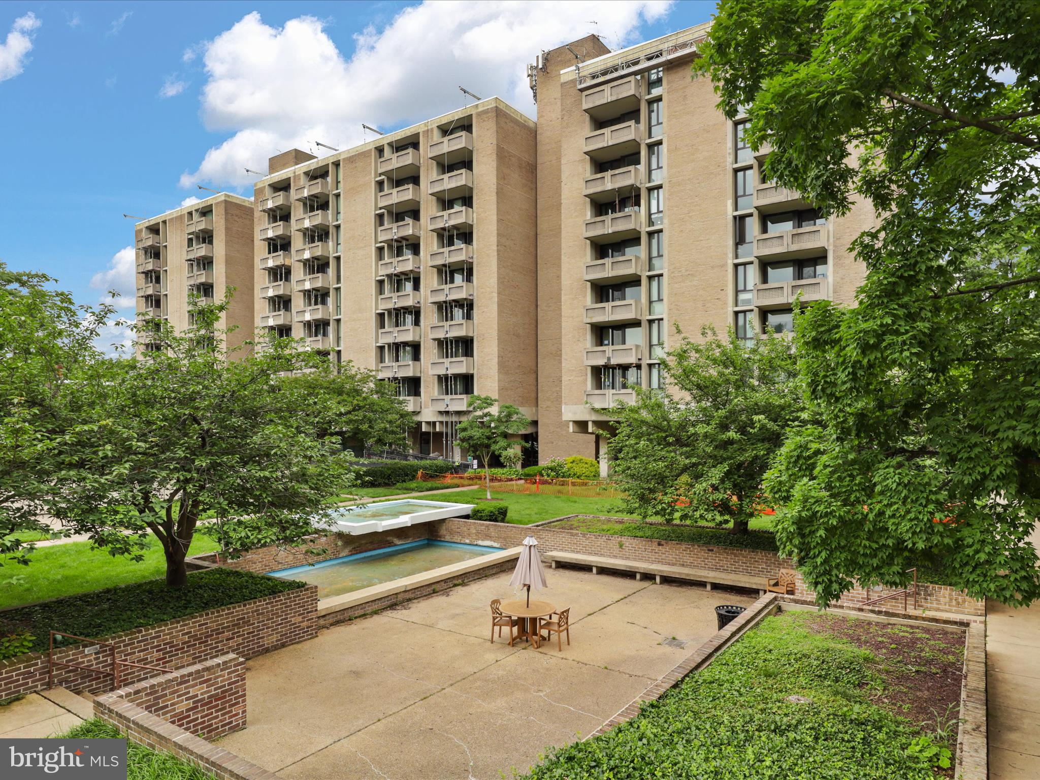 1250 4TH STREET SW W710