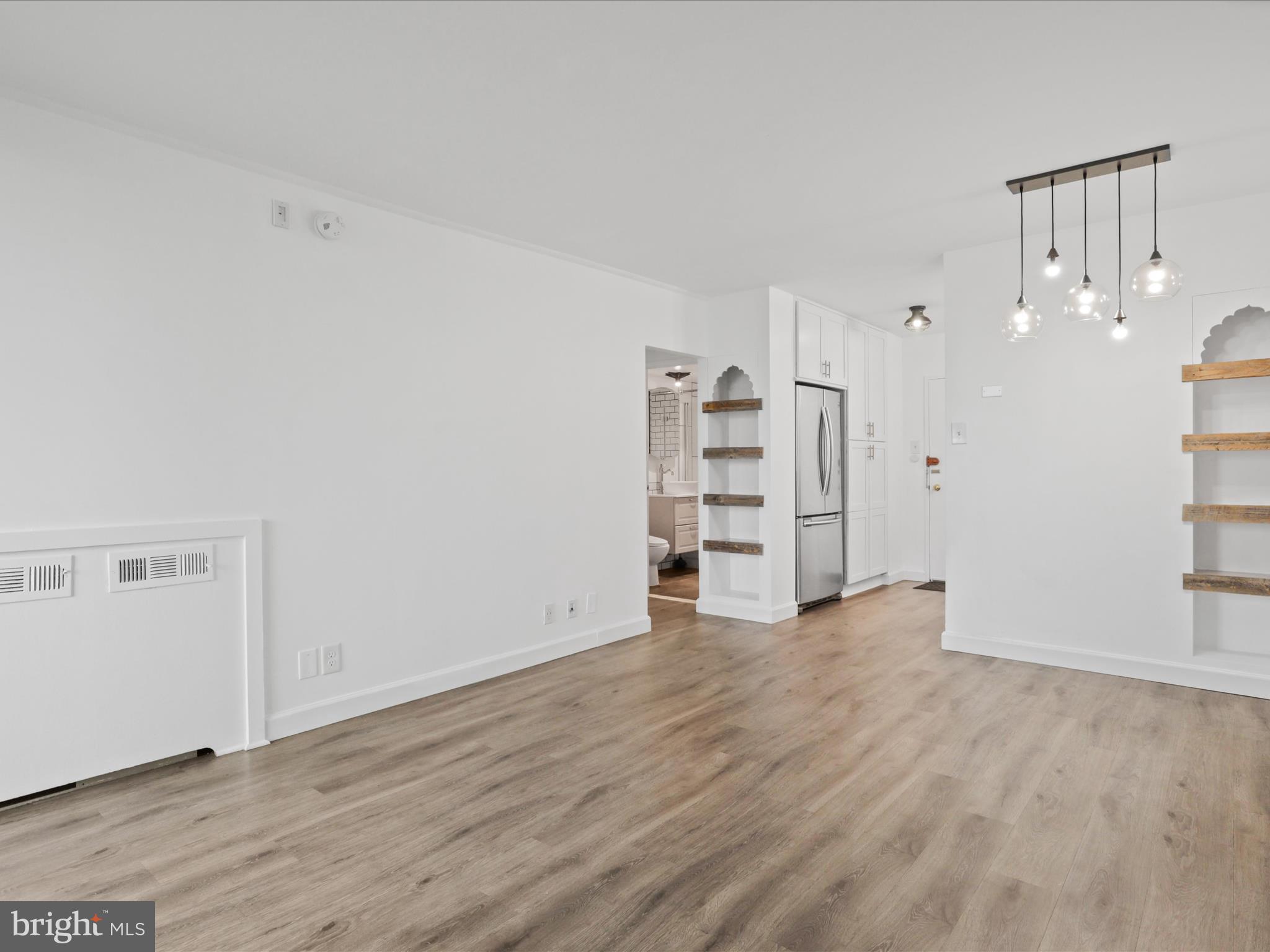 1250 4TH STREET SW W710