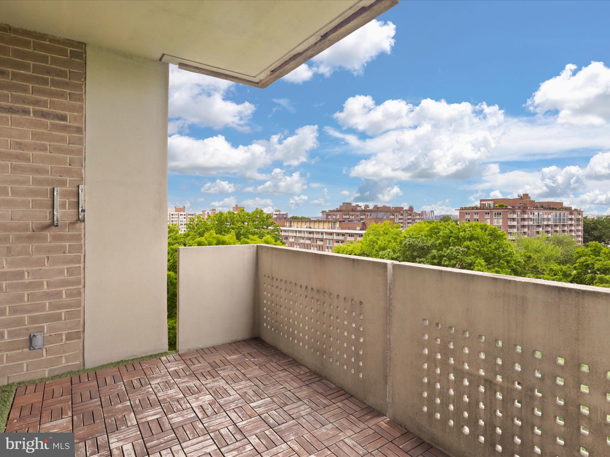1250 4TH STREET SW W710