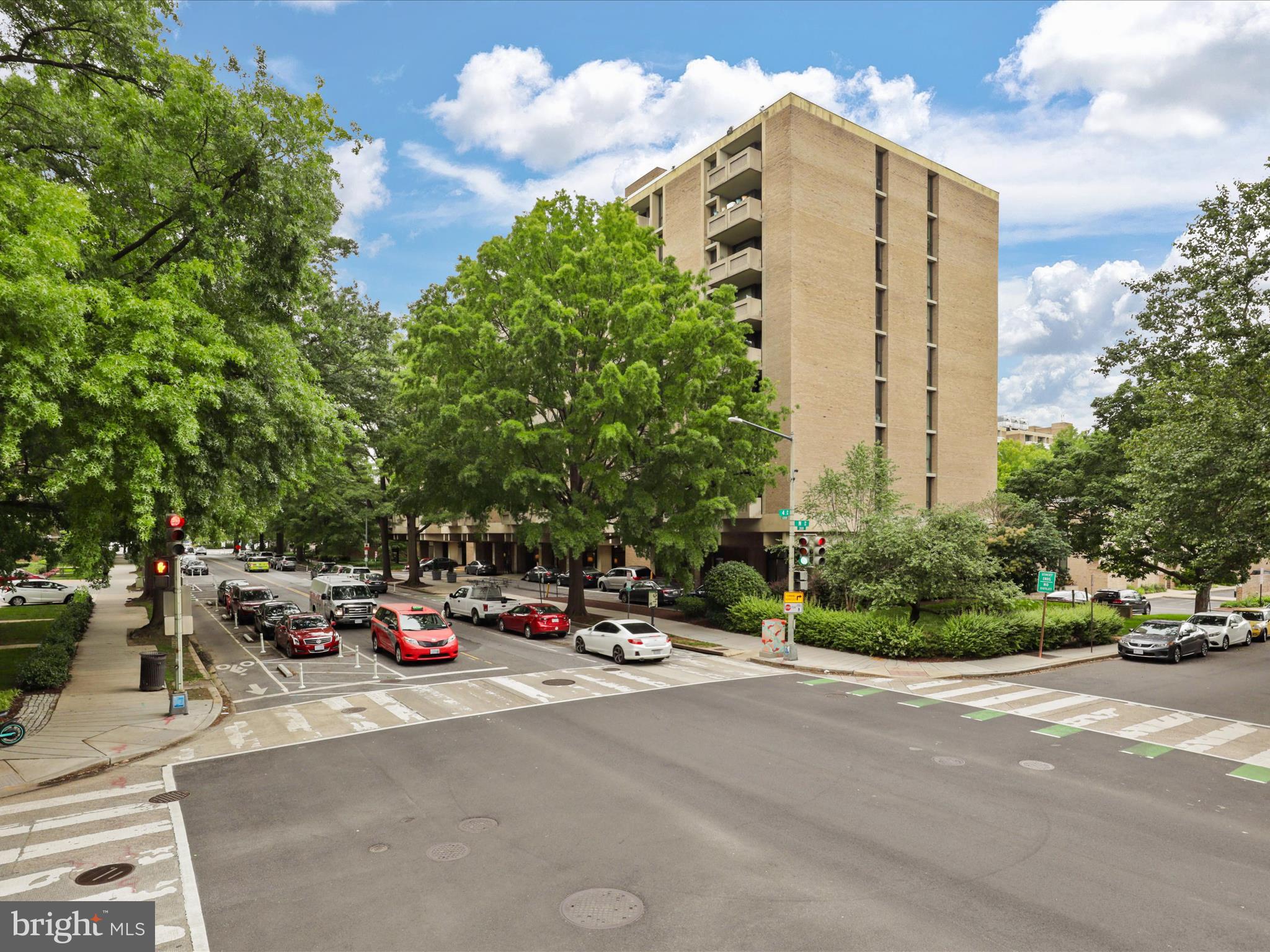 1250 4TH STREET SW W710