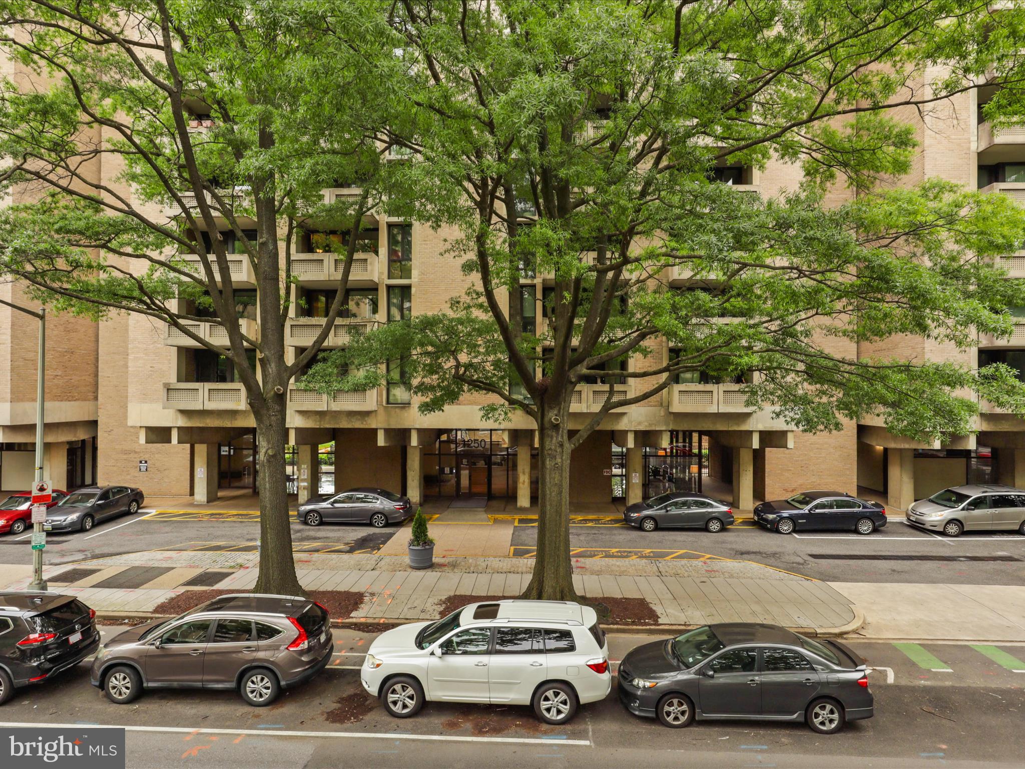 1250 4TH STREET SW W710