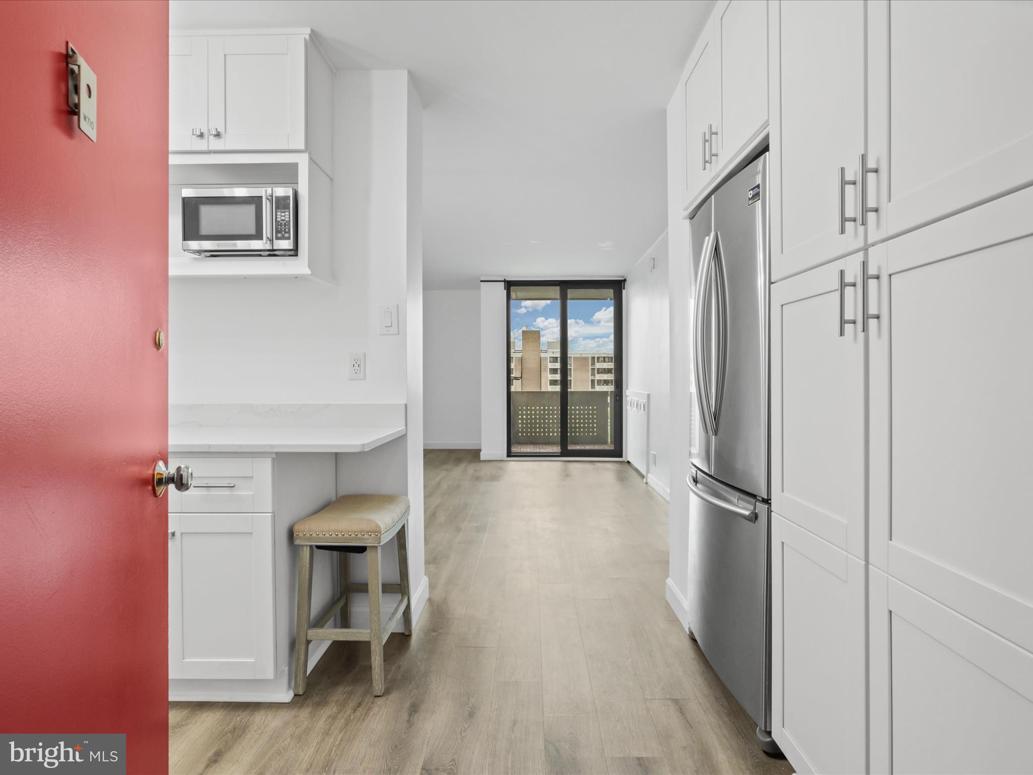 1250 4TH STREET SW W710