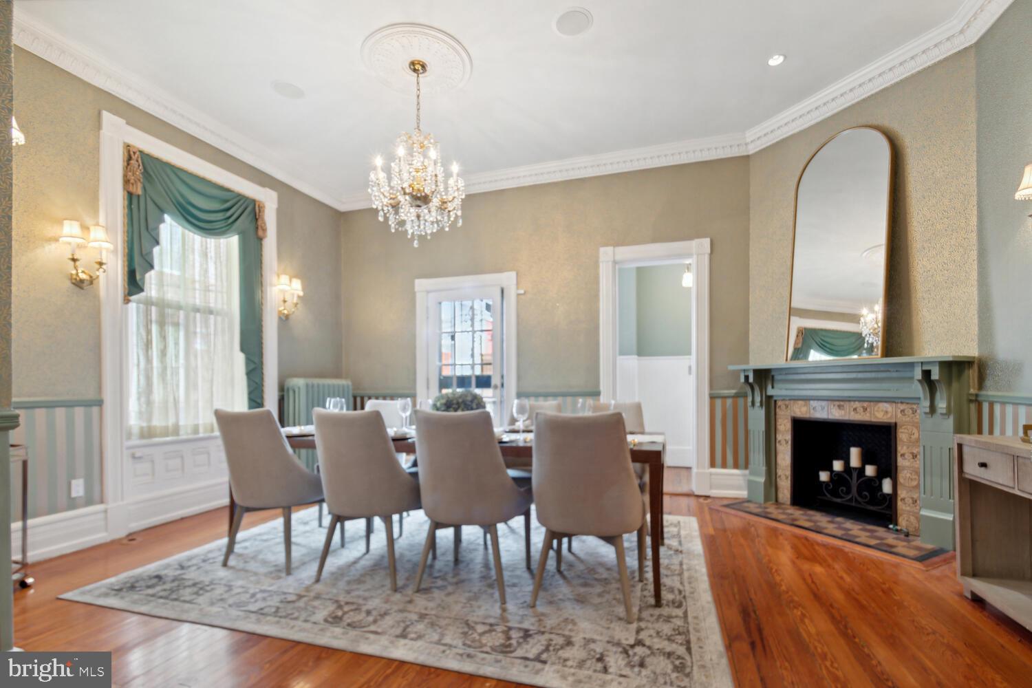 2010 HILLYER PLACE NW