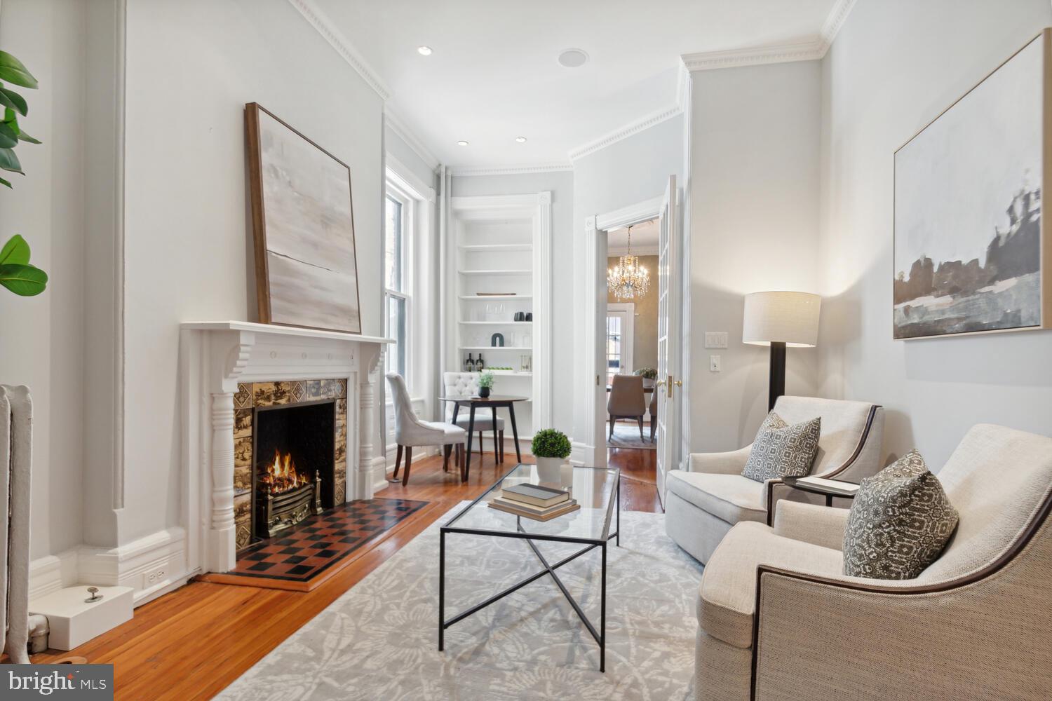 2010 HILLYER PLACE NW