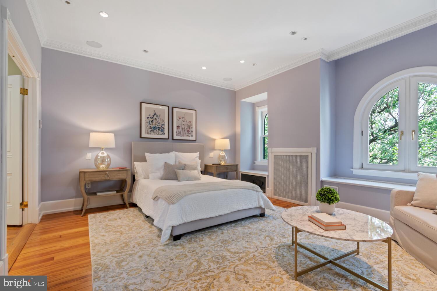 2010 HILLYER PLACE NW