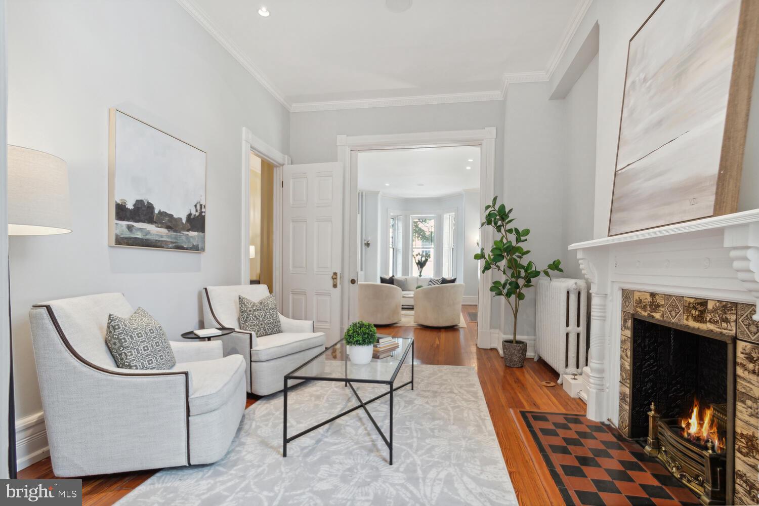 2010 HILLYER PLACE NW