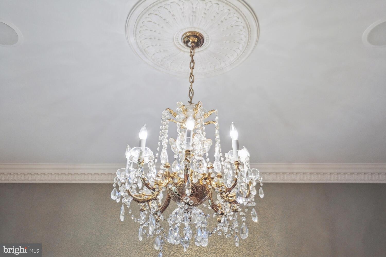 2010 HILLYER PLACE NW