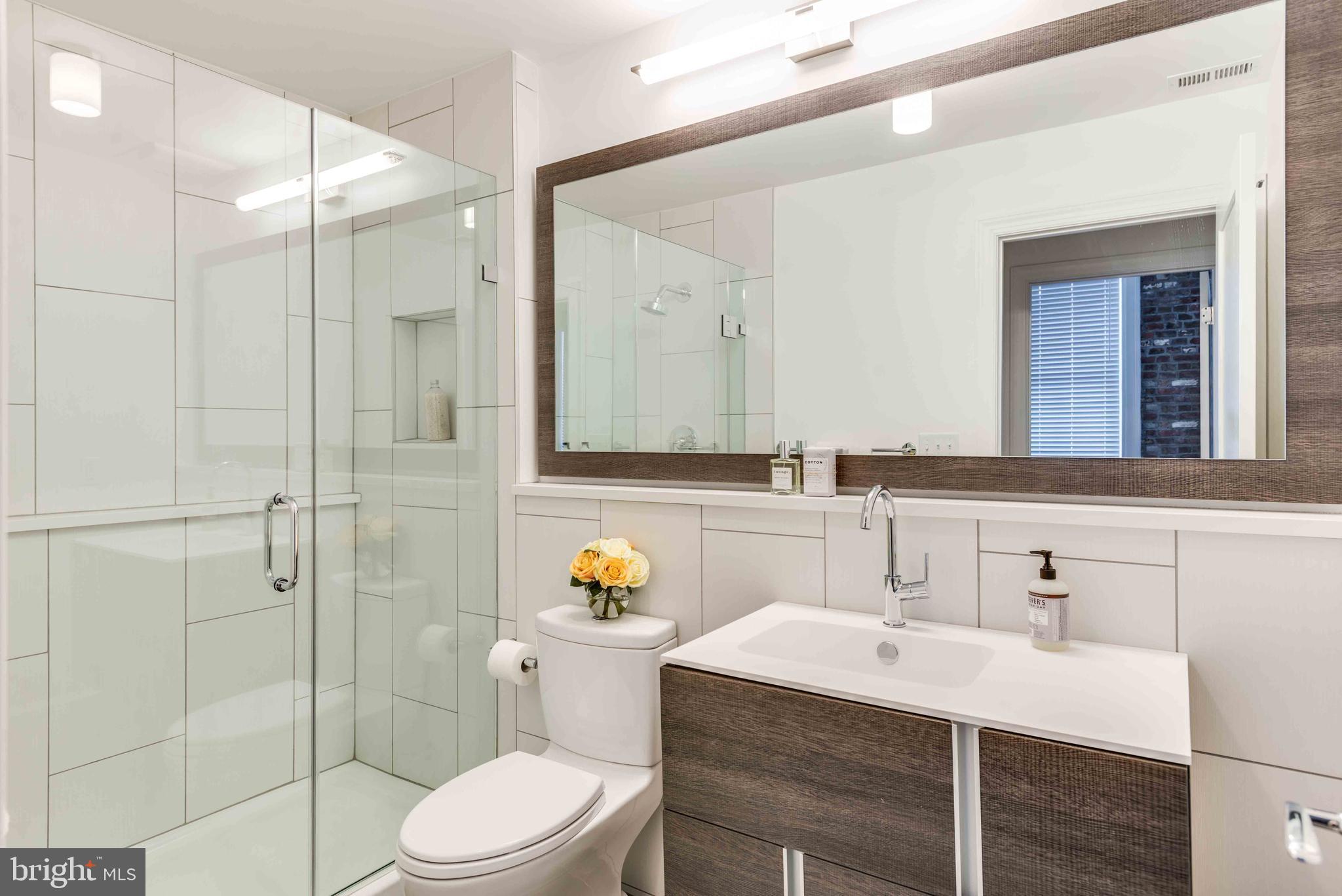 1252 WISCONSIN AVENUE NW 202