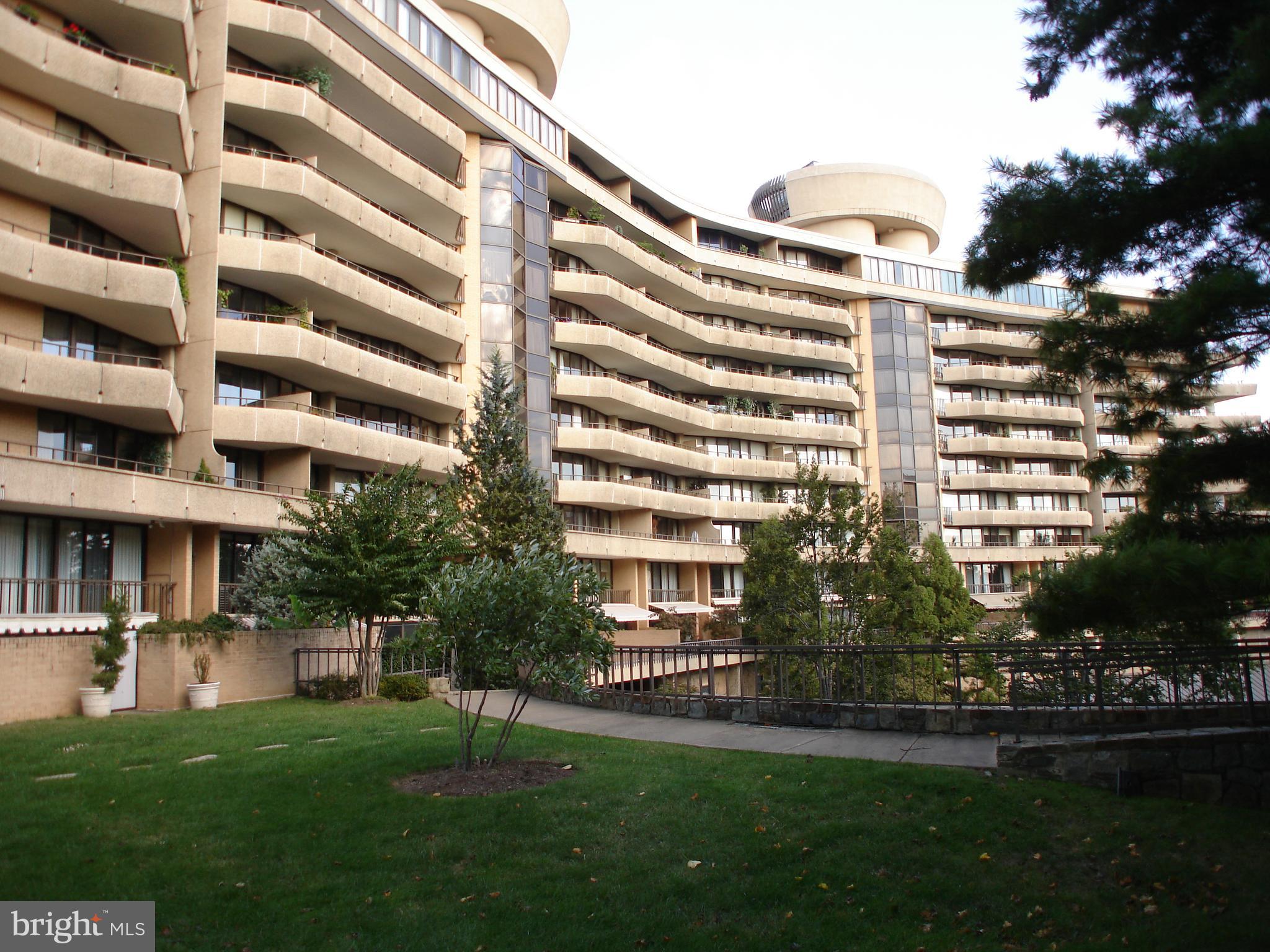 4200 MASSACHUSETTS AVENUE NW 504