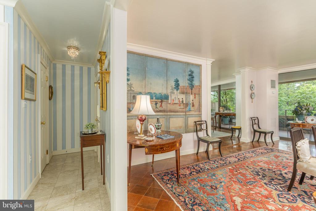 4200 MASSACHUSETTS AVENUE NW 504