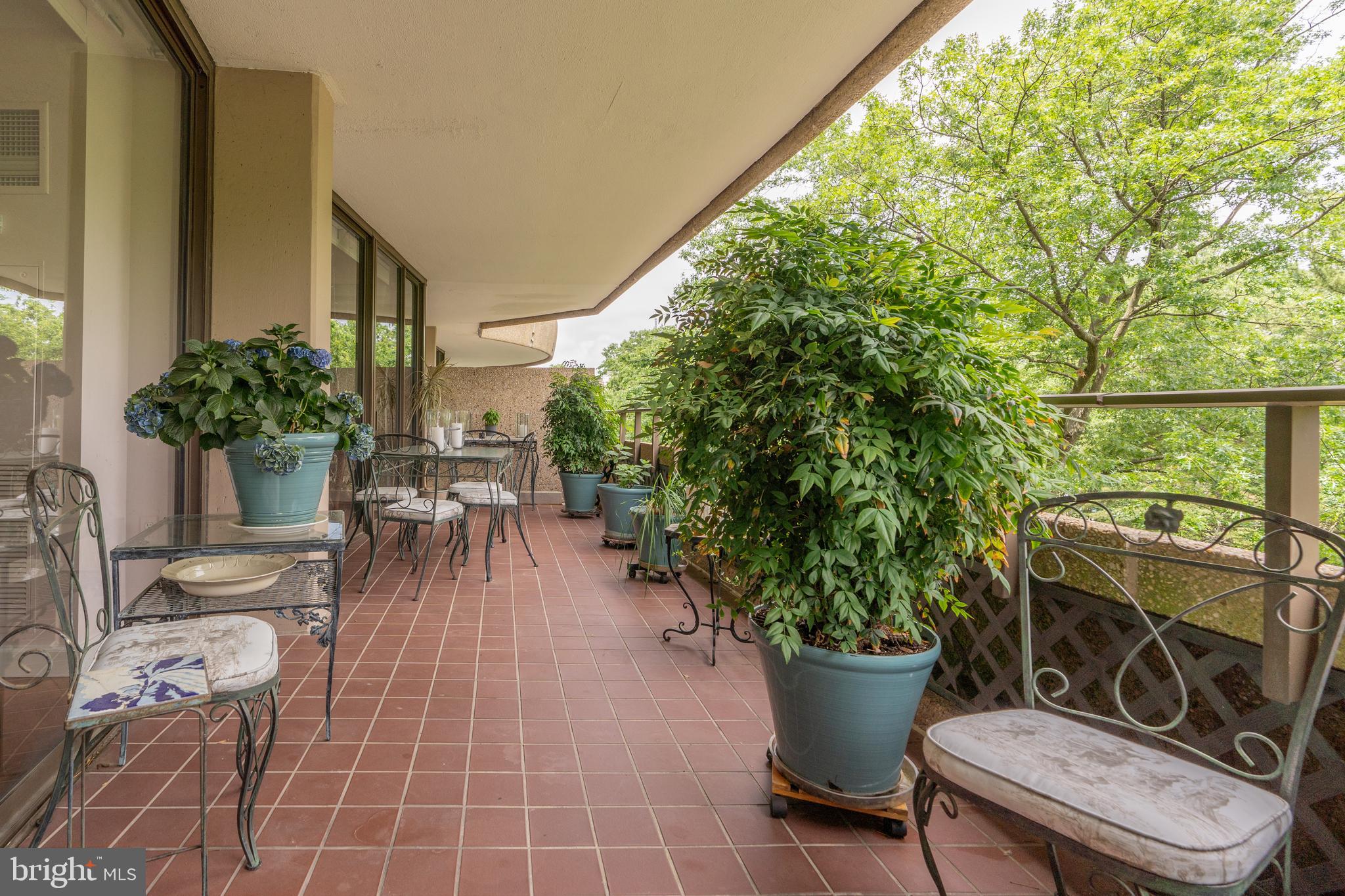 4200 MASSACHUSETTS AVENUE NW 504