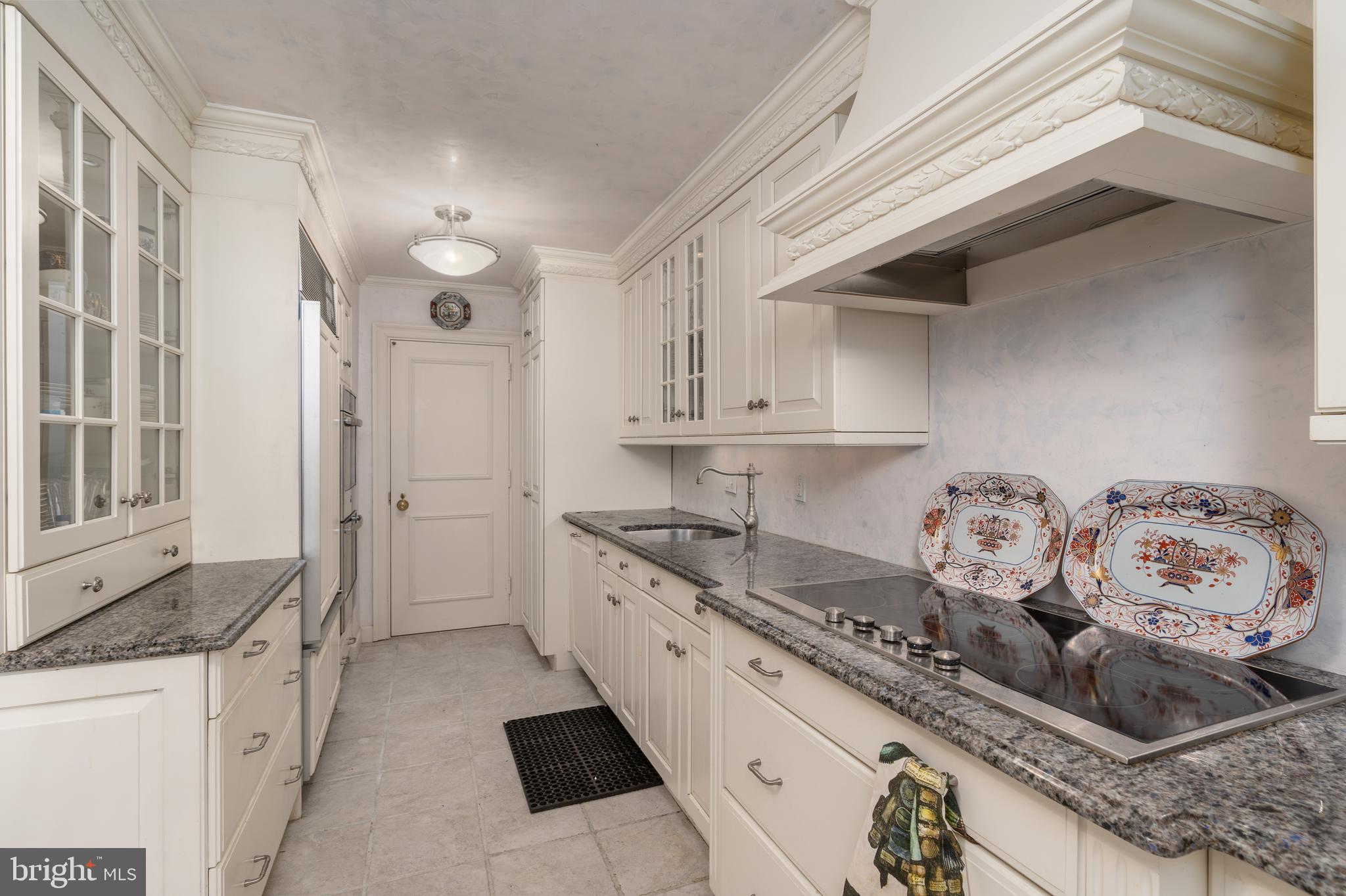 4200 MASSACHUSETTS AVENUE NW 504