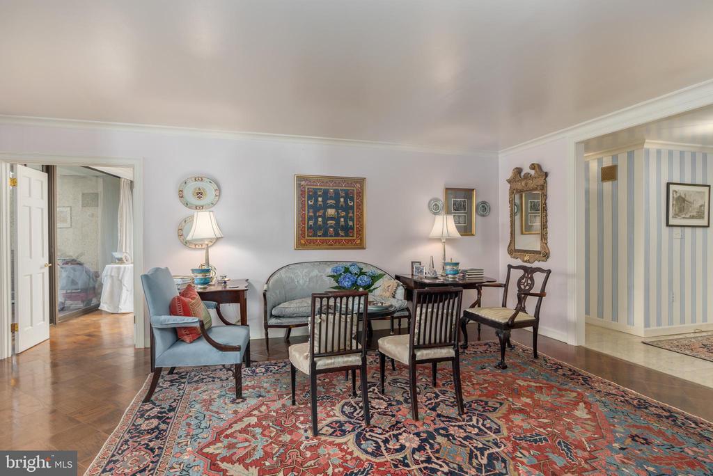4200 MASSACHUSETTS AVENUE NW 504