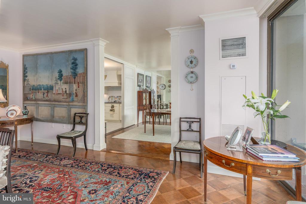 4200 MASSACHUSETTS AVENUE NW 504