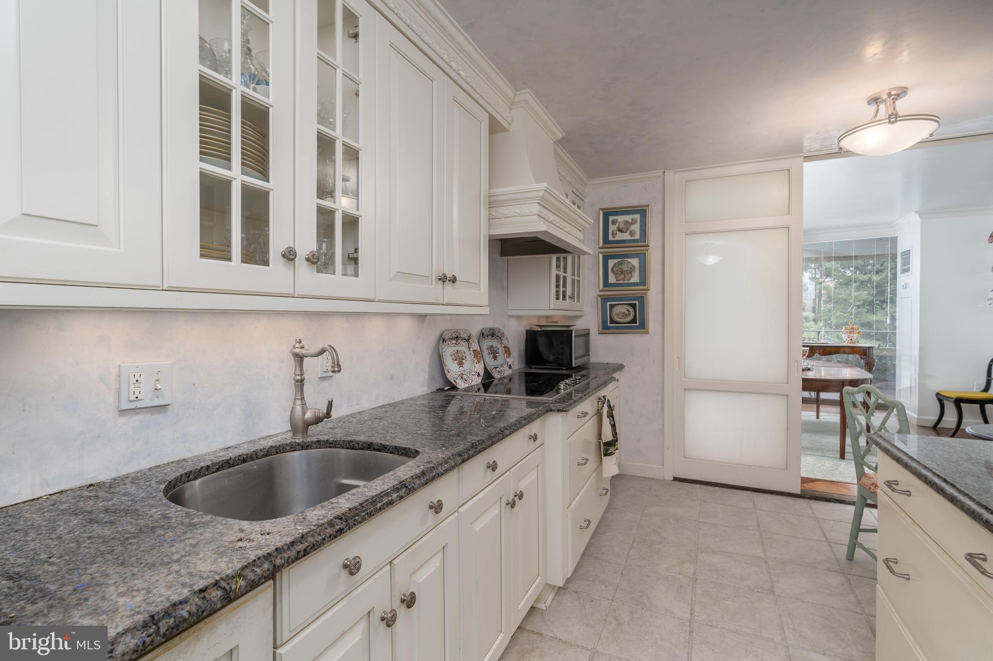 4200 MASSACHUSETTS AVENUE NW 504