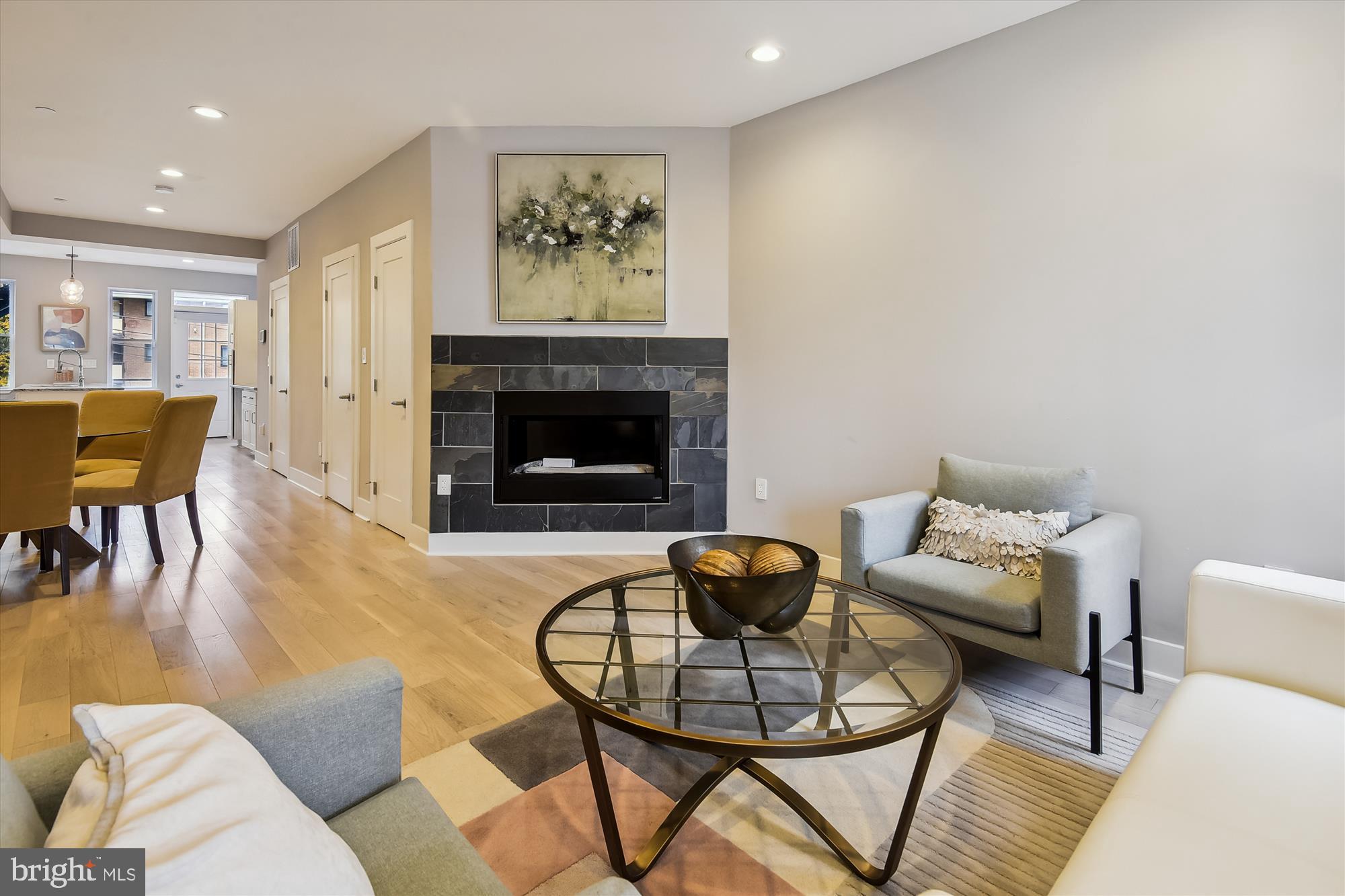 3408 WARDER NW 1