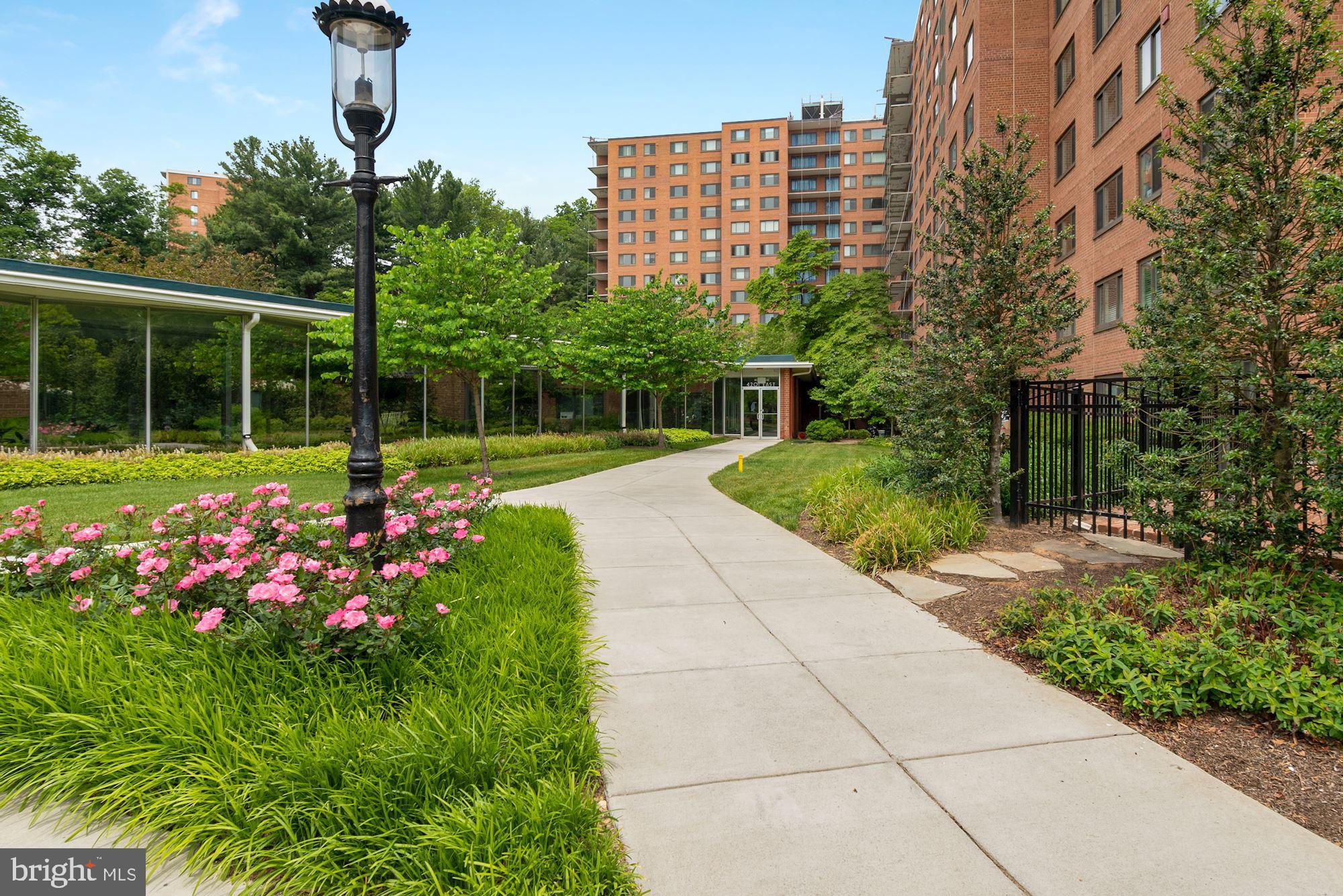 4201 CATHEDRAL AVENUE NW T5E