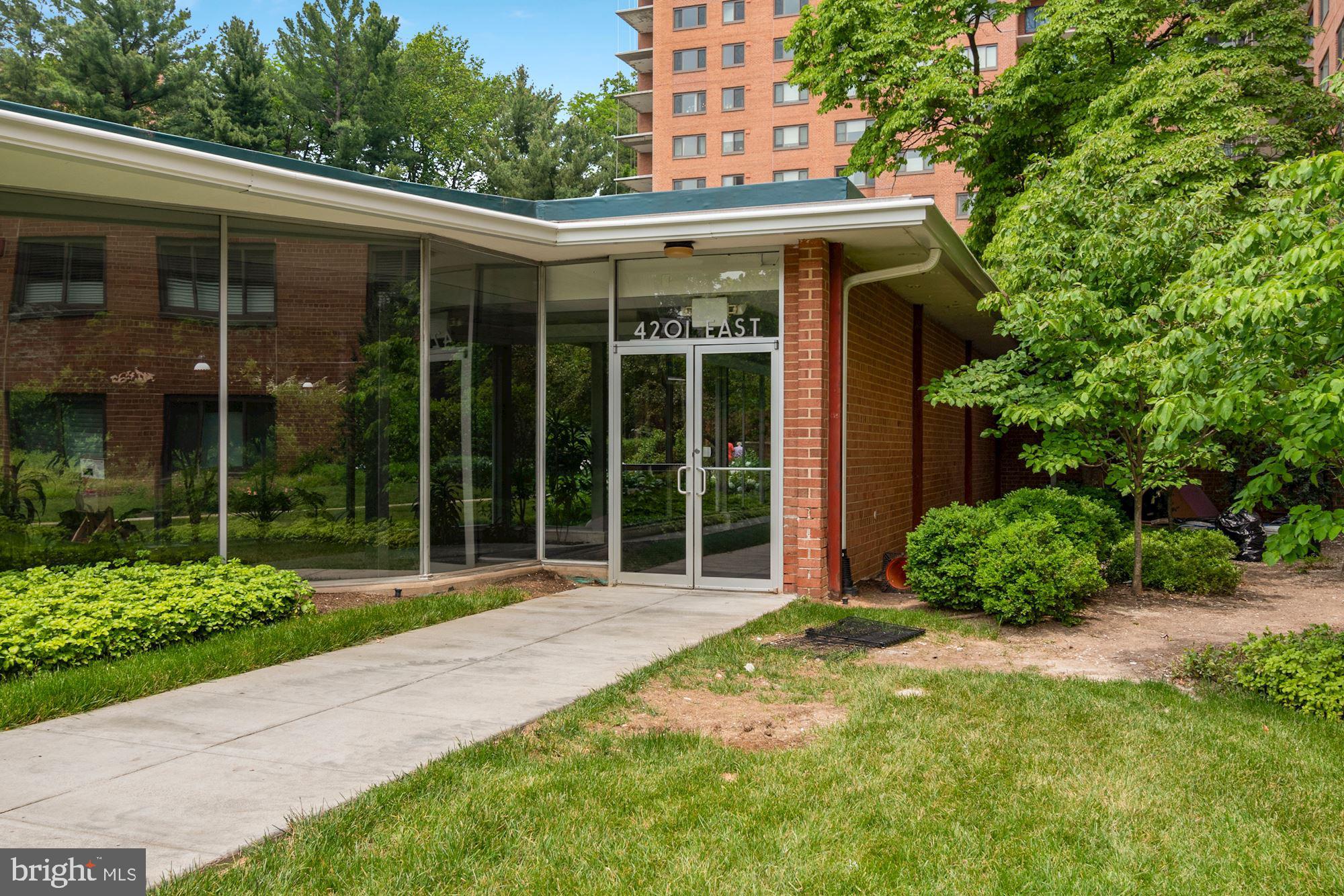 4201 CATHEDRAL AVENUE NW T5E