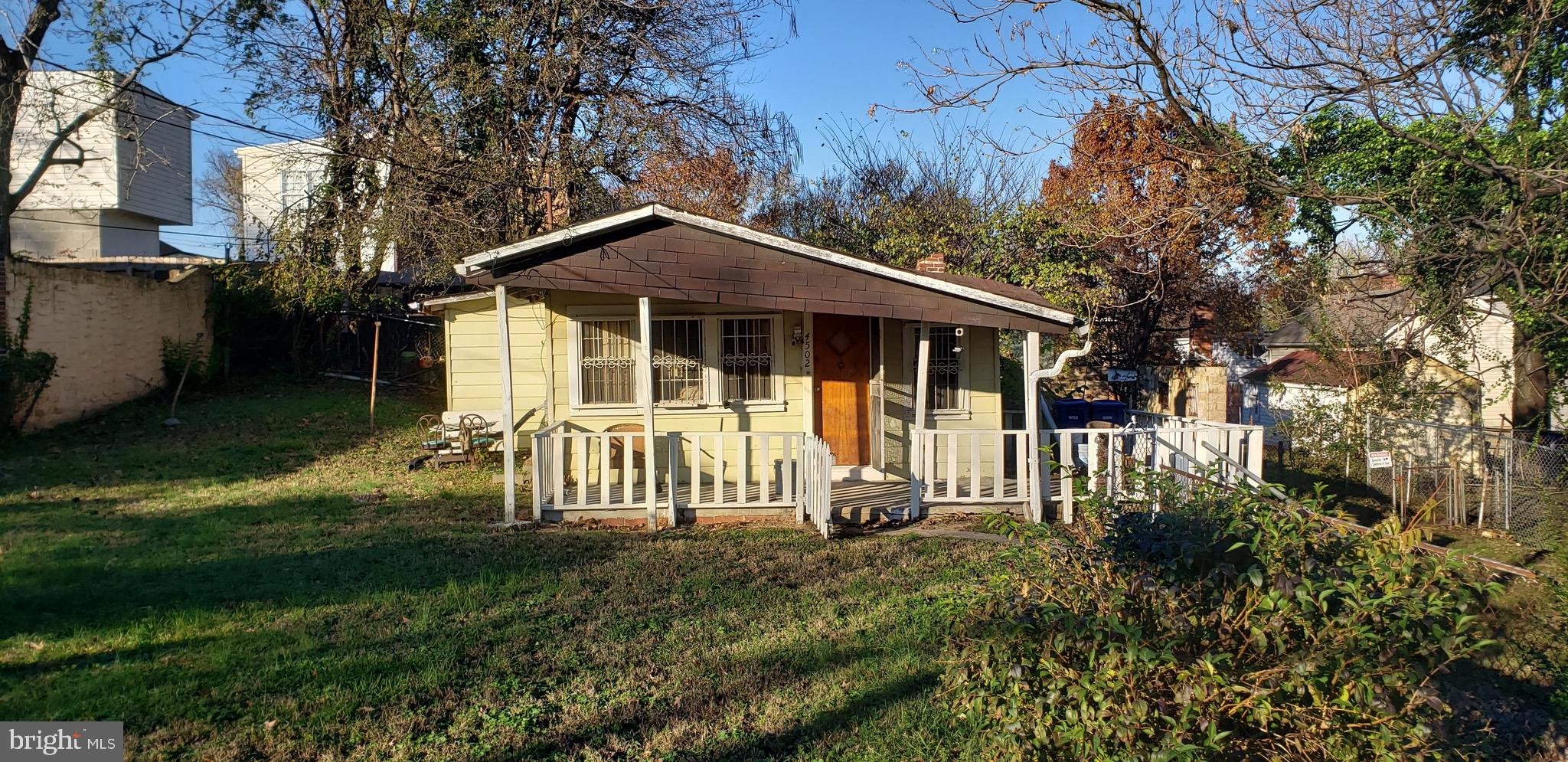 4502 BROOKS STREET NE